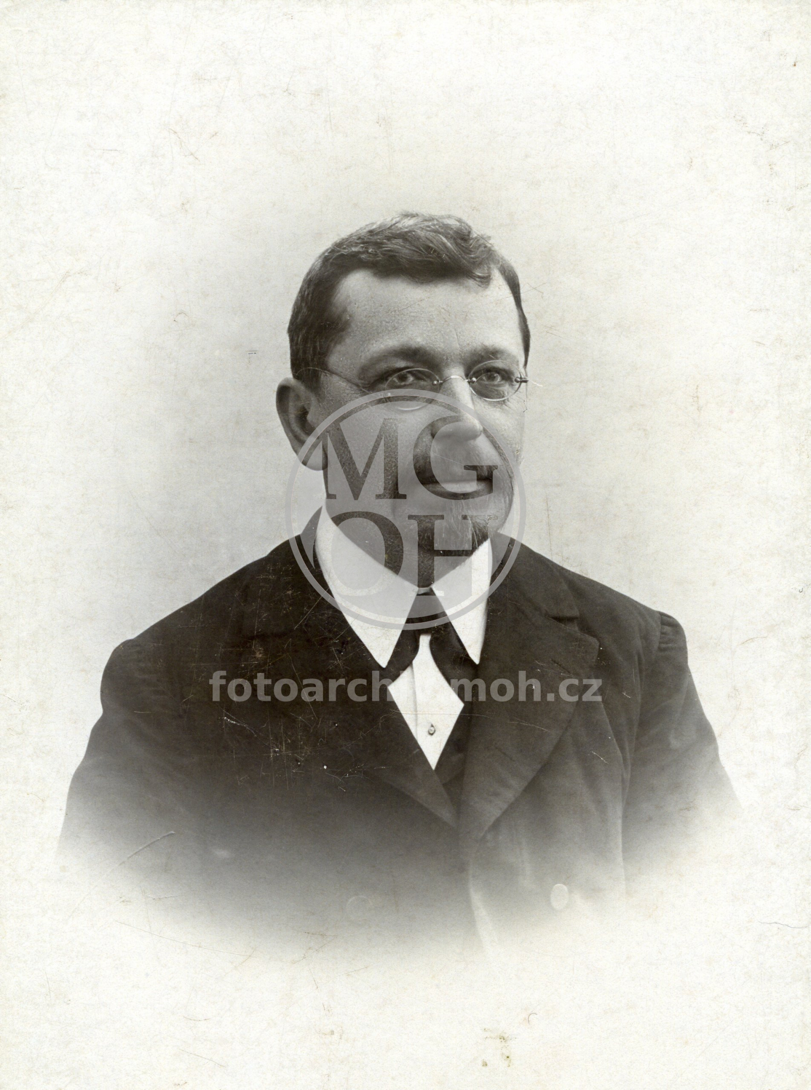 Fotografie - Profesor rychnovského gymnasia (1878-1910) Karel Kopecký
Osoba: Karel Kopecký (botanik, autor Analytické květeny okolí města Rychnova n. Kn.)