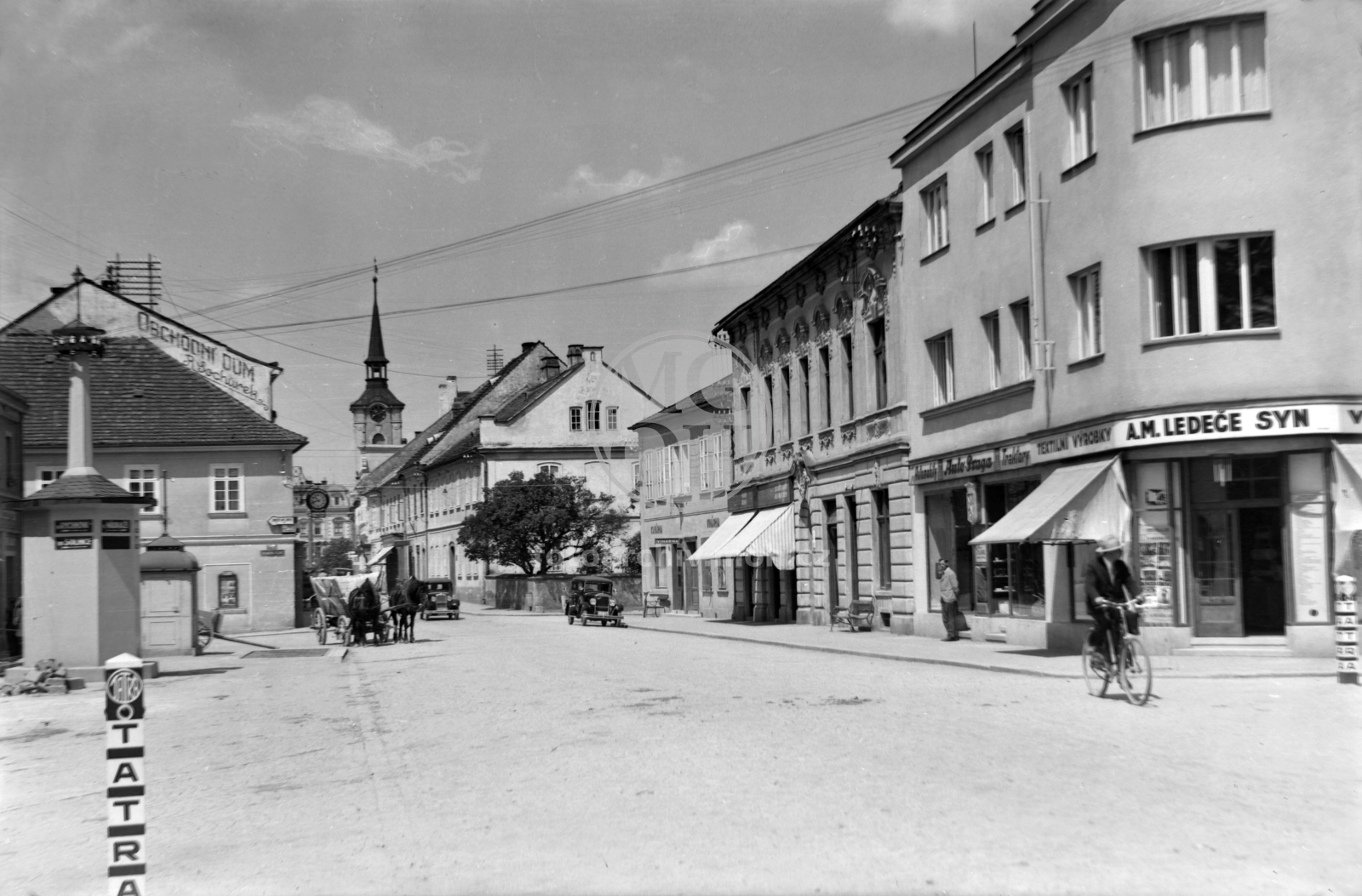 Negativ - Nádražní ulice (dnes Tyršova ulice) - pohled směrem k náměstí