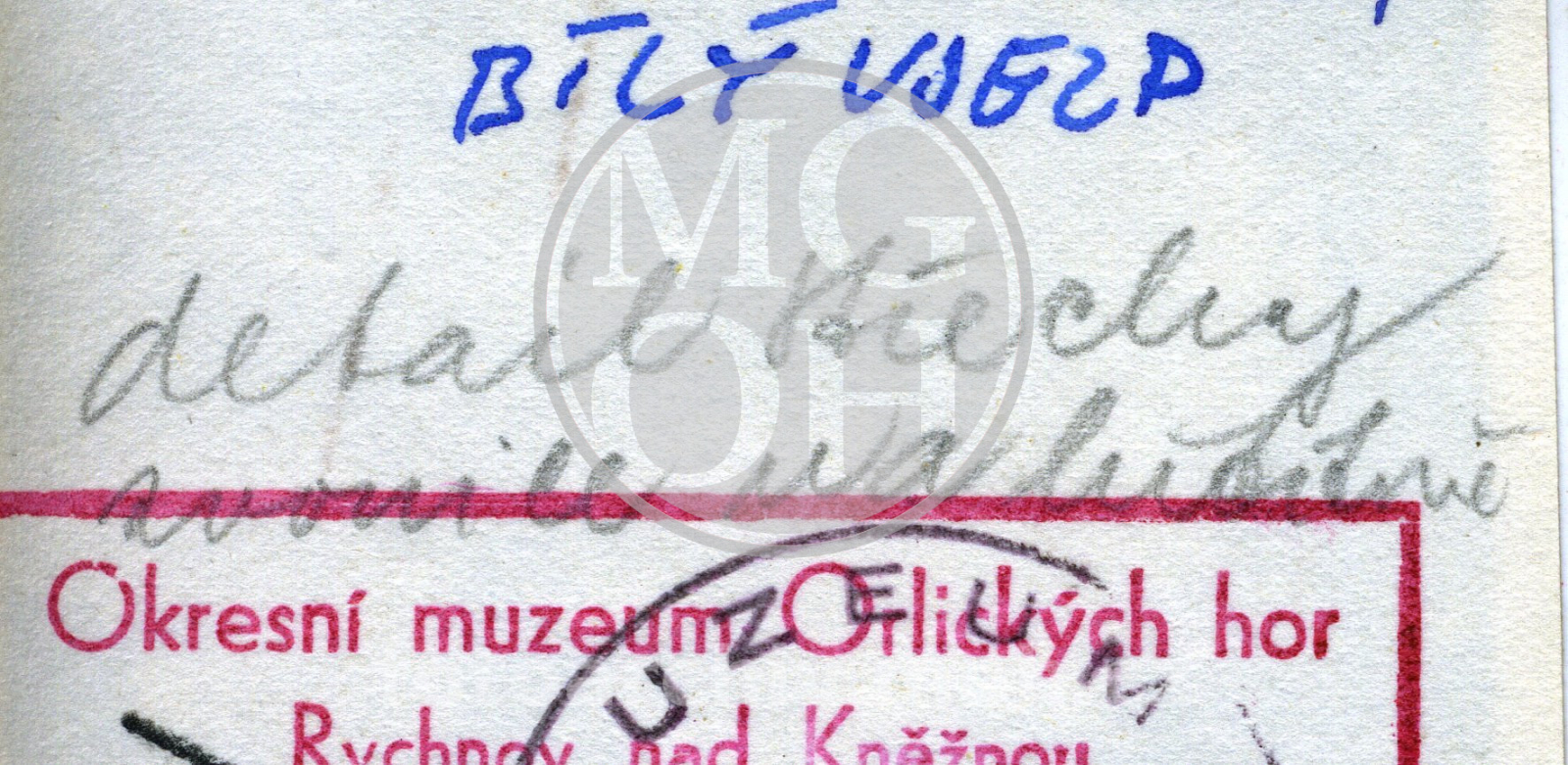 Fotografie - Detail střechy věže zvonice
