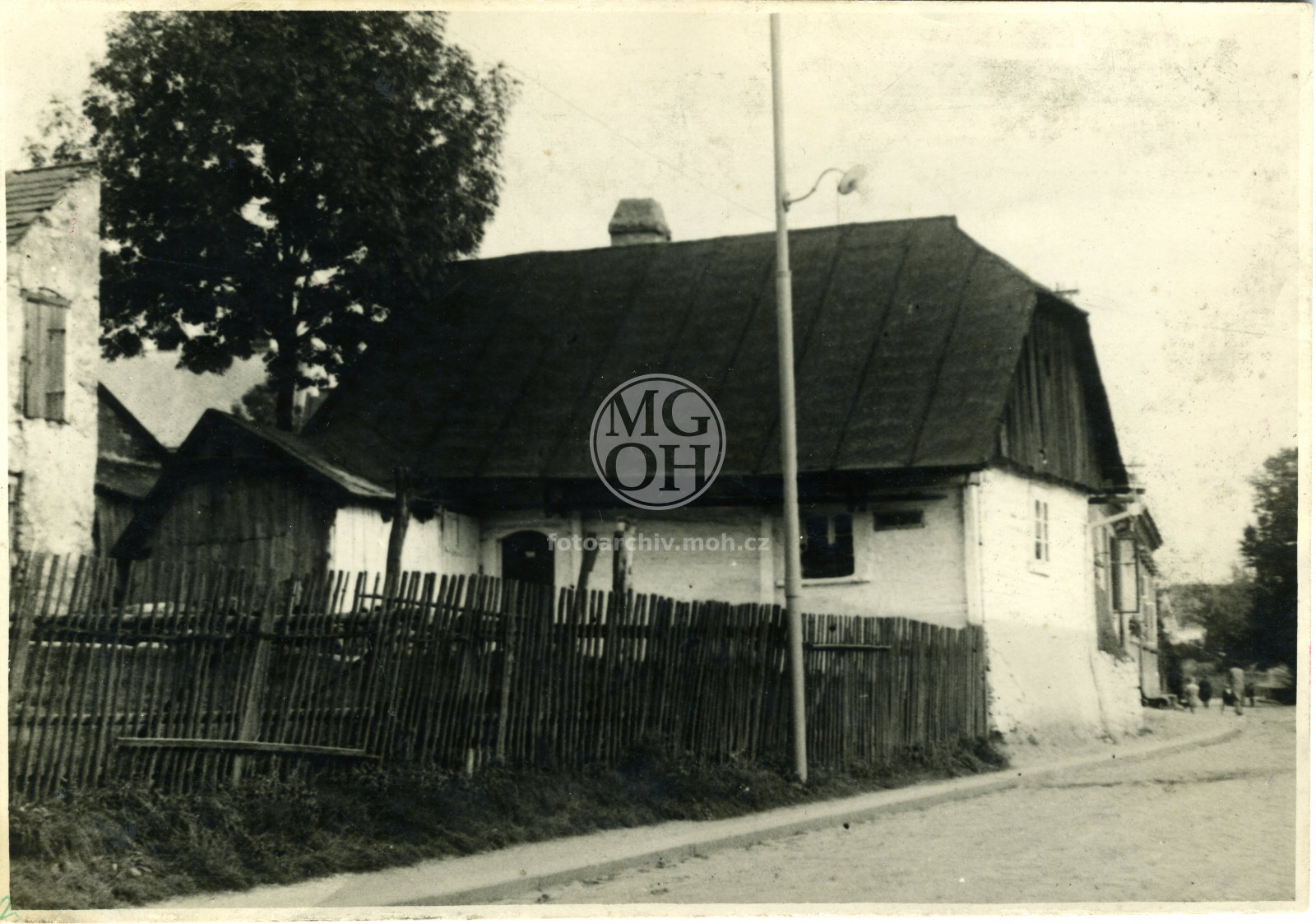 Fotografie - Dům čp. 271, dřevěná  roubená chalupa "Na Příkopě"