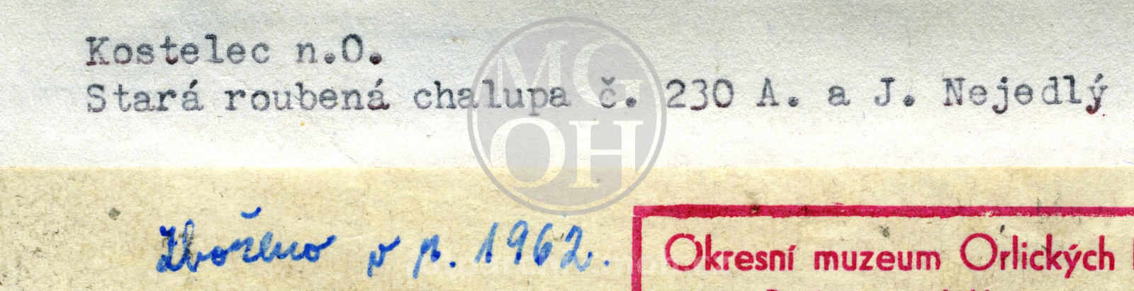 Fotografie - Dům čp. 230, dřevěná  roubená  chalupa