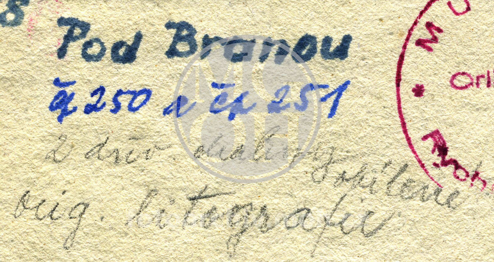 Fotografie - Dům čp. 250 a čp. 251, 2 dřevěné obílené chalupy