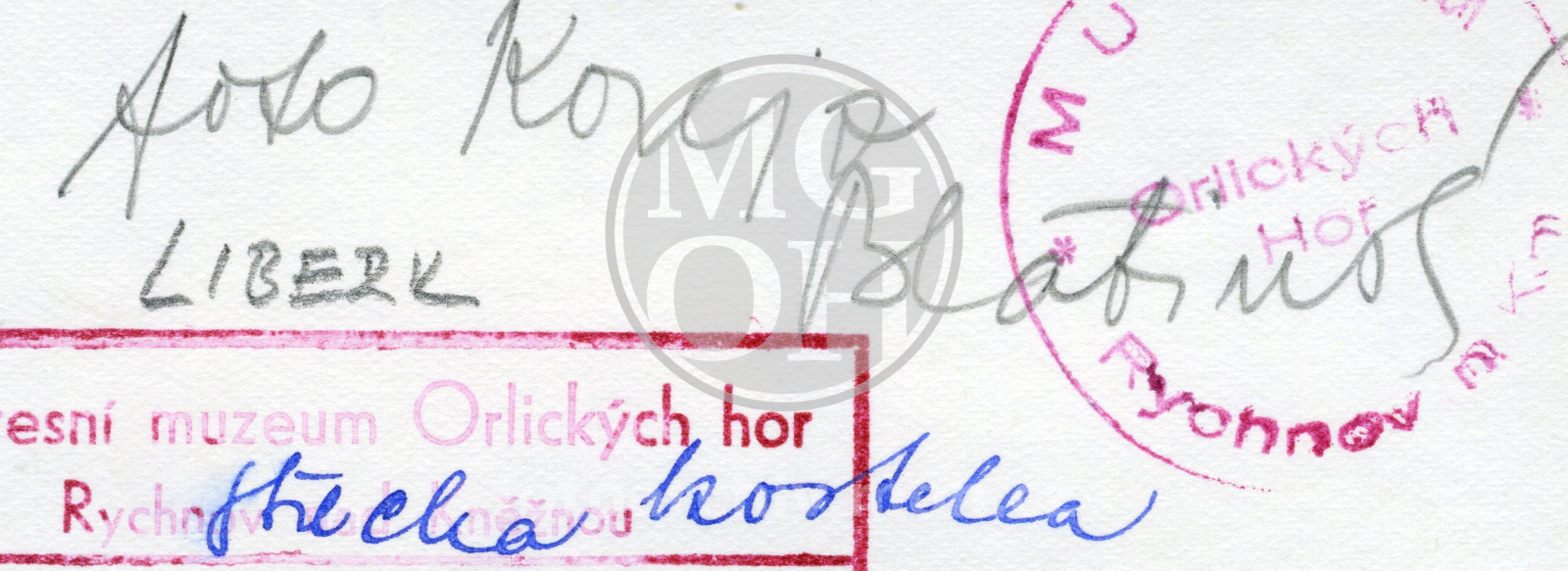 Fotografie - Střecha kostela