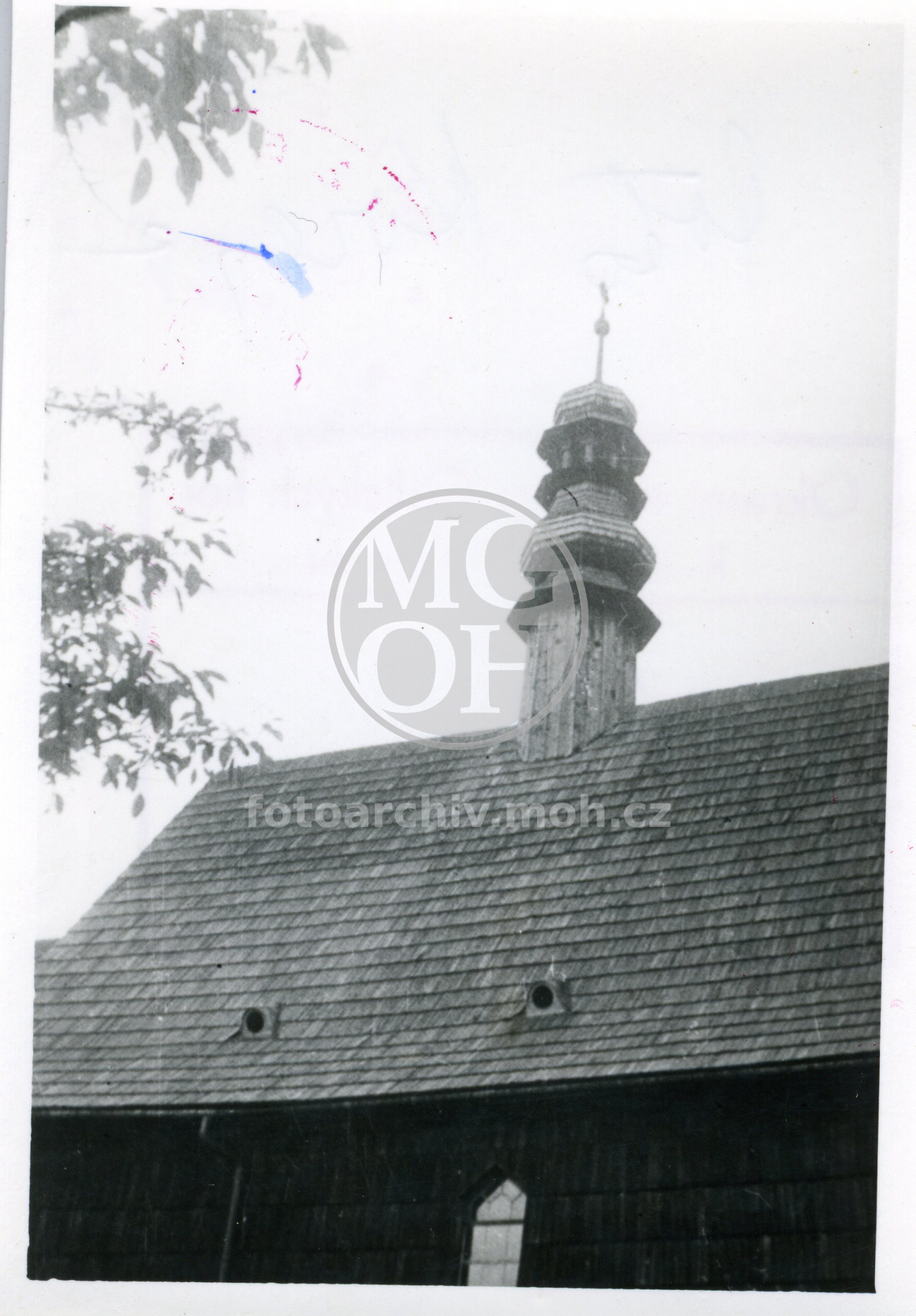 Fotografie - Kostel, střecha s lucernou