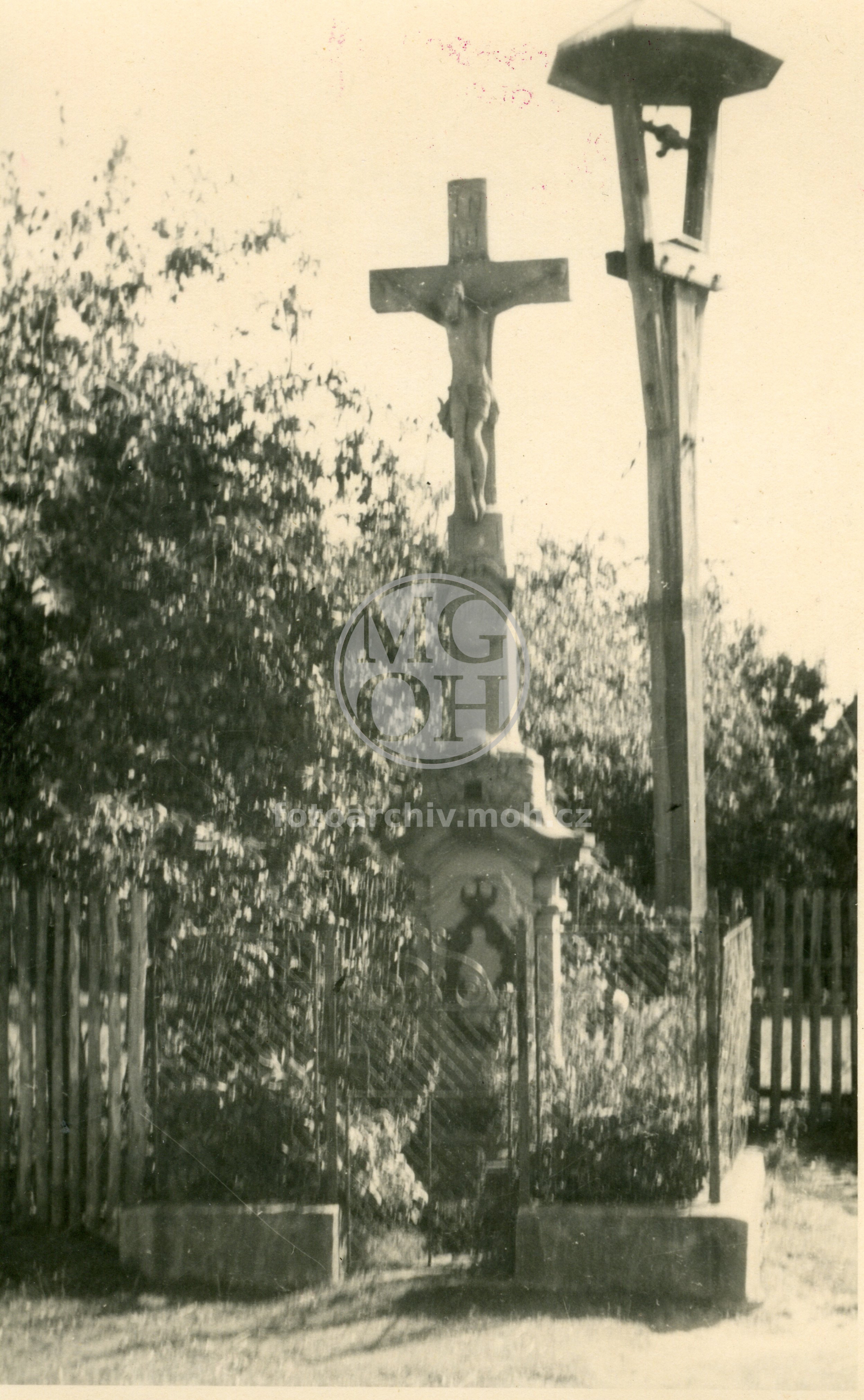 Fotografie - Kříž postaven nákladem Josefa Seykory 12.5.1819