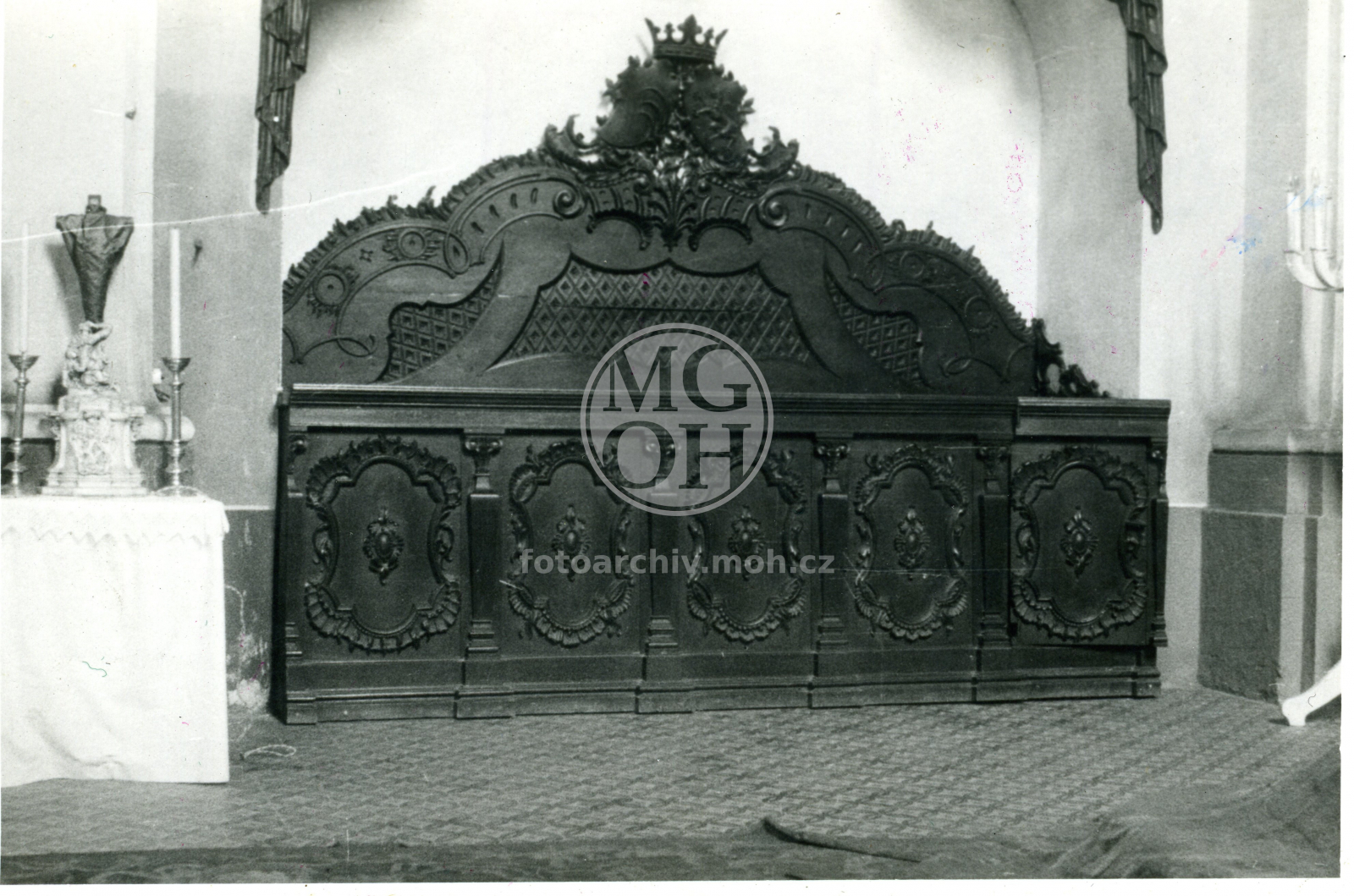 Fotografie - Chórové lavice (1840 - 1850), děkanský kostel