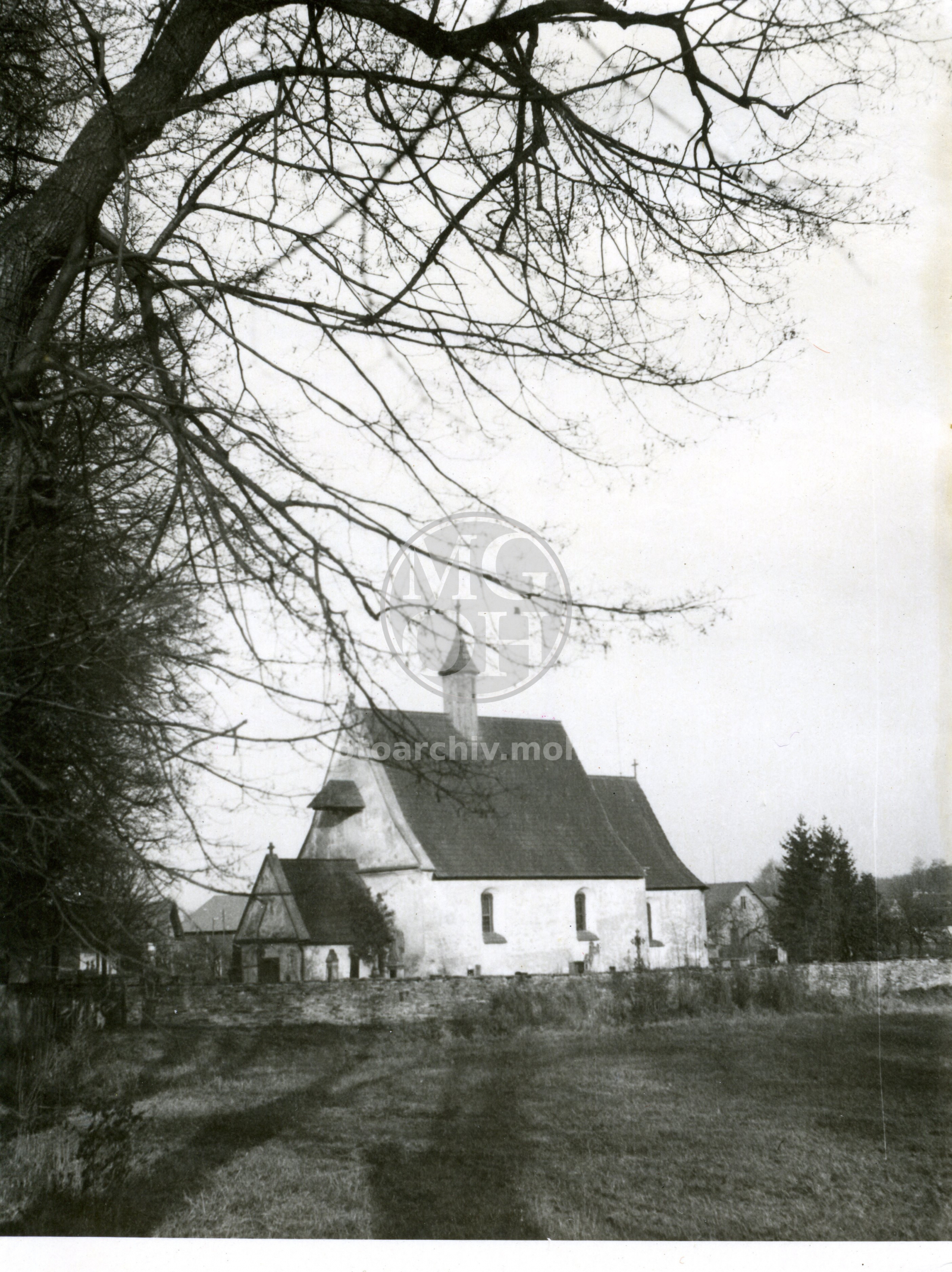 Fotografie - Zděný kostel sv. Máří Magdaleny