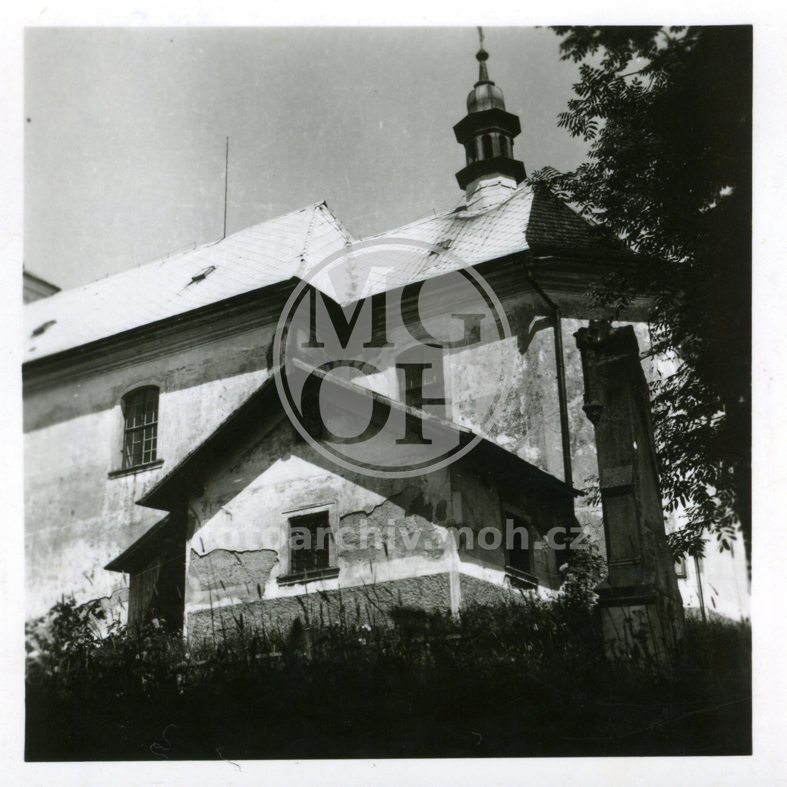 Fotografie - Kostel, pohled odzadu