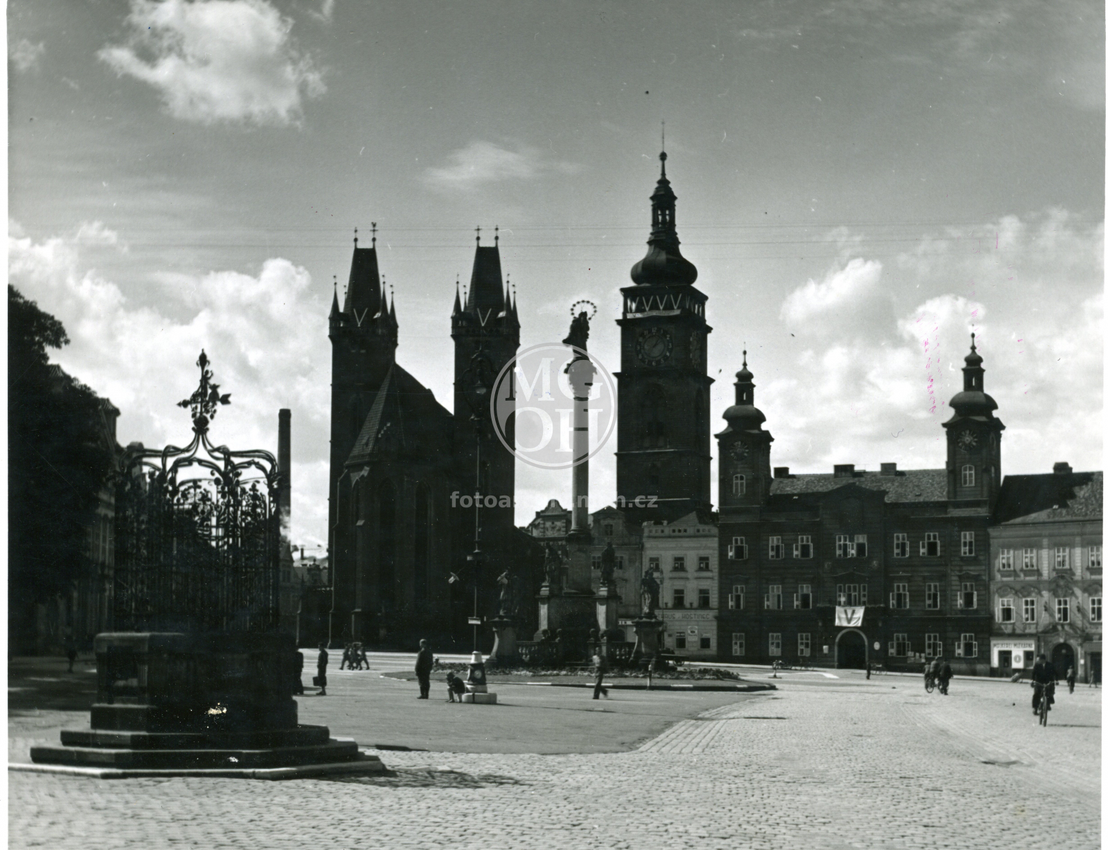 Fotografie - Chrám sv. Ducha - náměstí