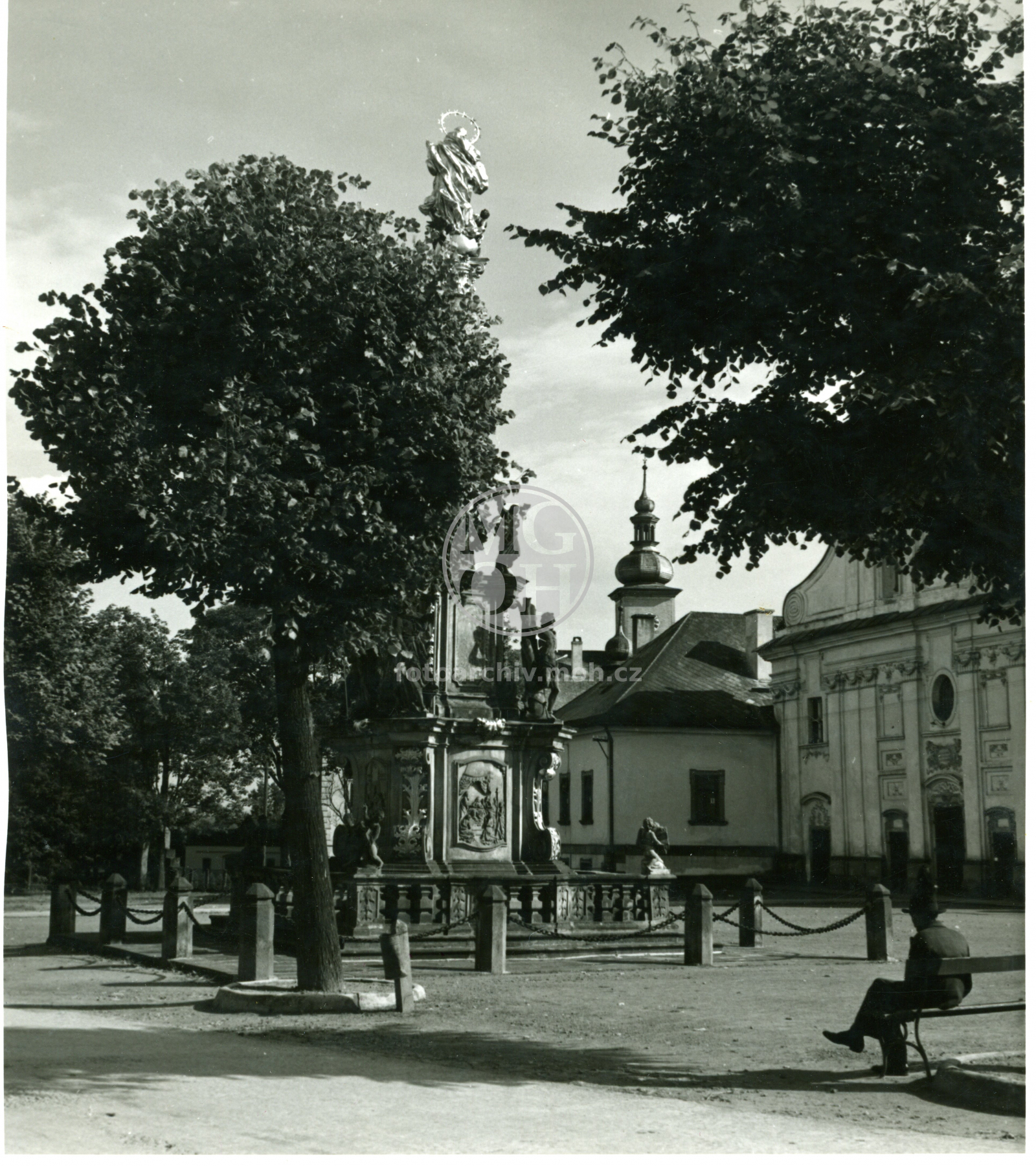 Fotografie - Náměstí - mariánský sloup