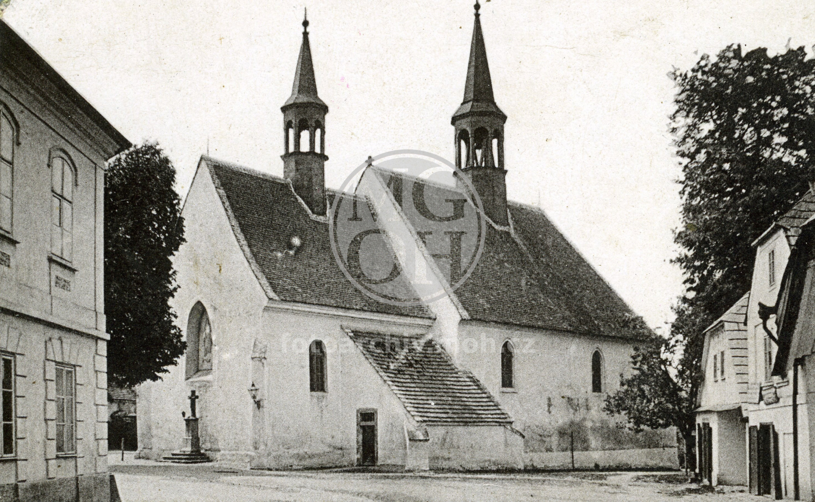 Fotografie - Sv. Havel, domky na místě OV KSČ