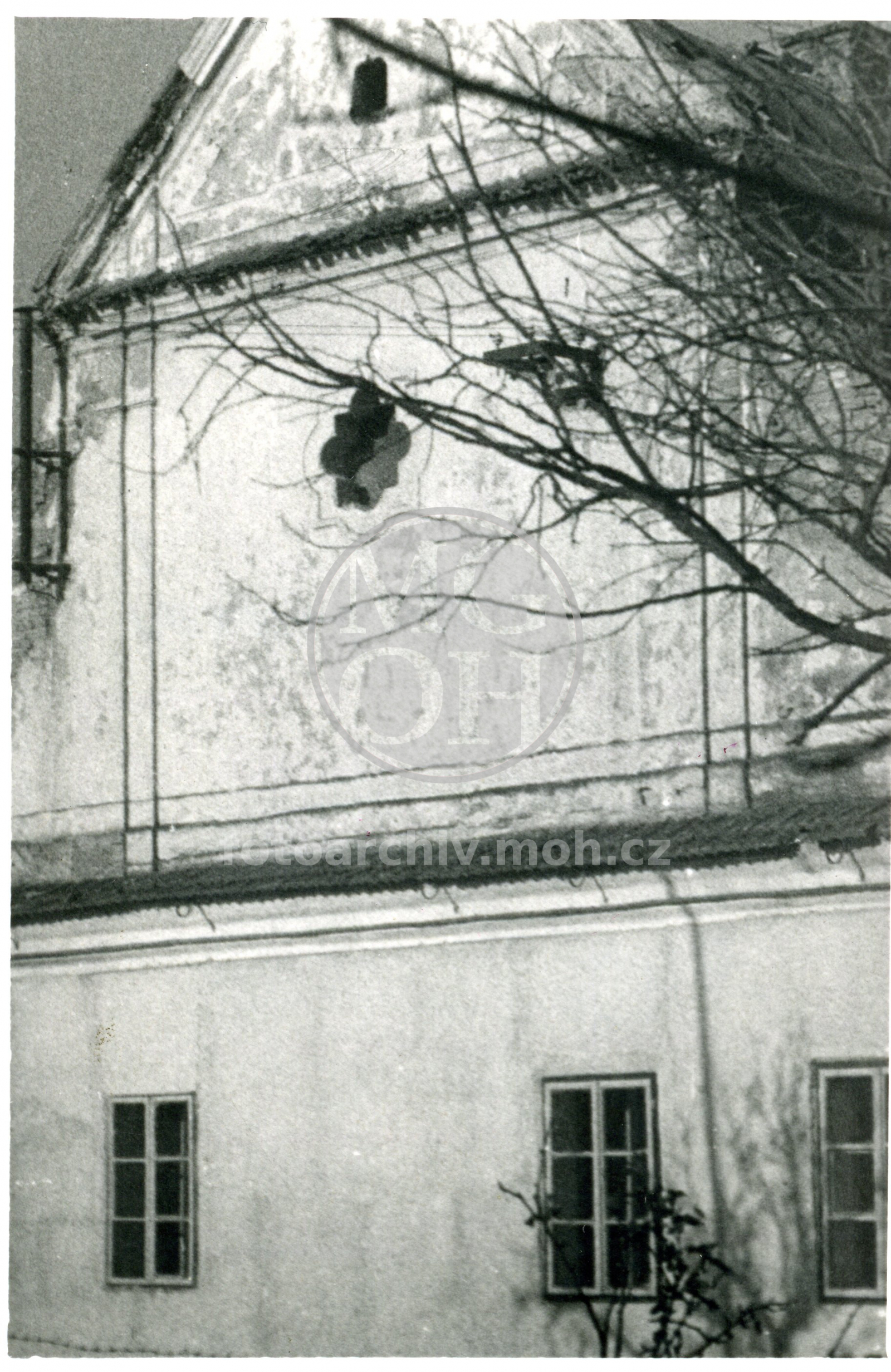 Fotografie - Tvrz - statek - průčelí, baroko