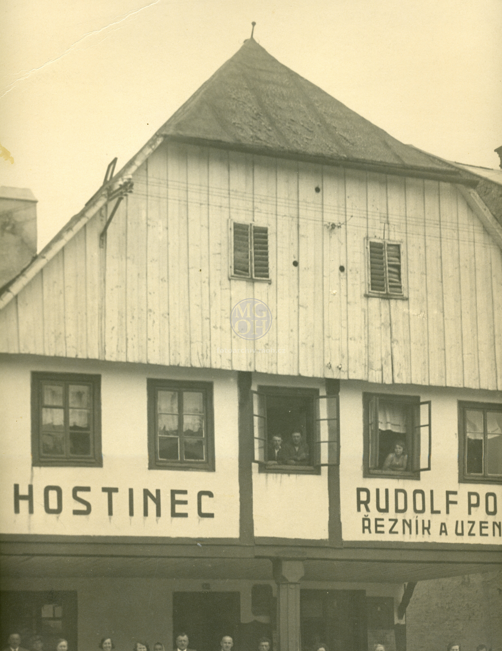 Fotografie - Hostinec Josef Pohl v místech dřevěný  podsíňový dům