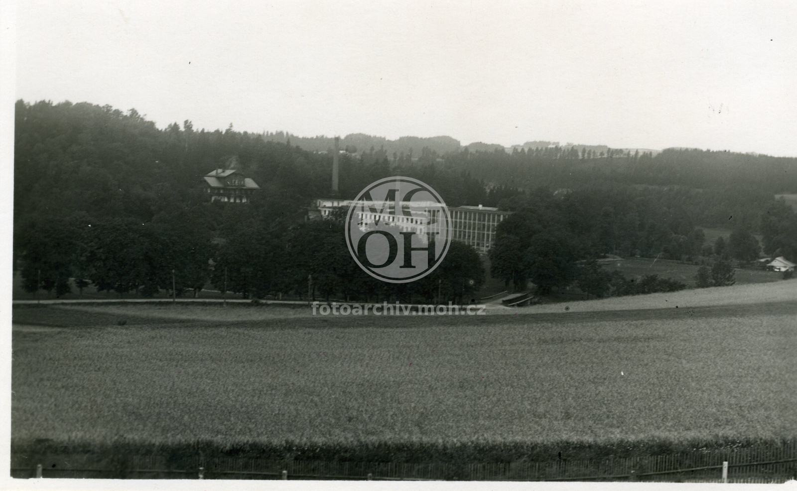 Fotografie - Továrna Vonwiller, celk. pohled i vila