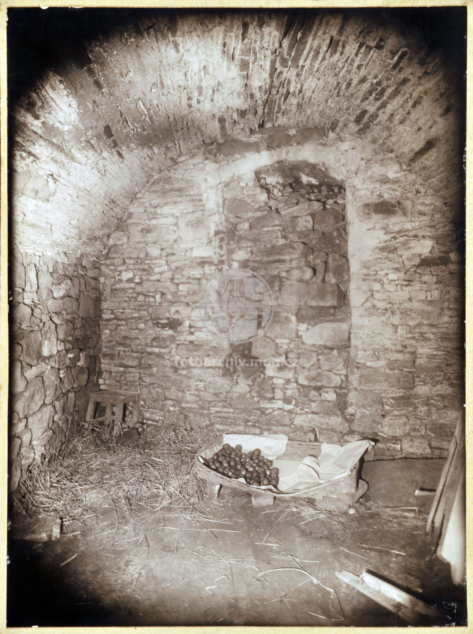 Fotografie - Hradní sklep spodní "Na Hradě"