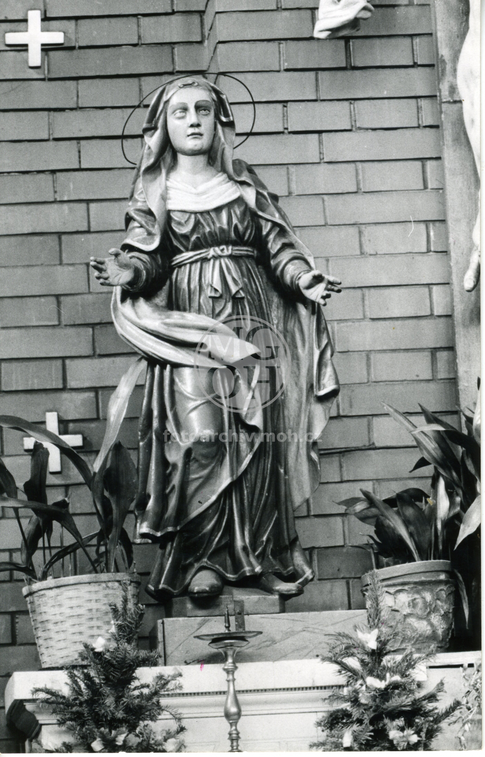 Fotografie - Kostel Proměnění  Páně : Ukřižování, původně ze hřbitova v RK