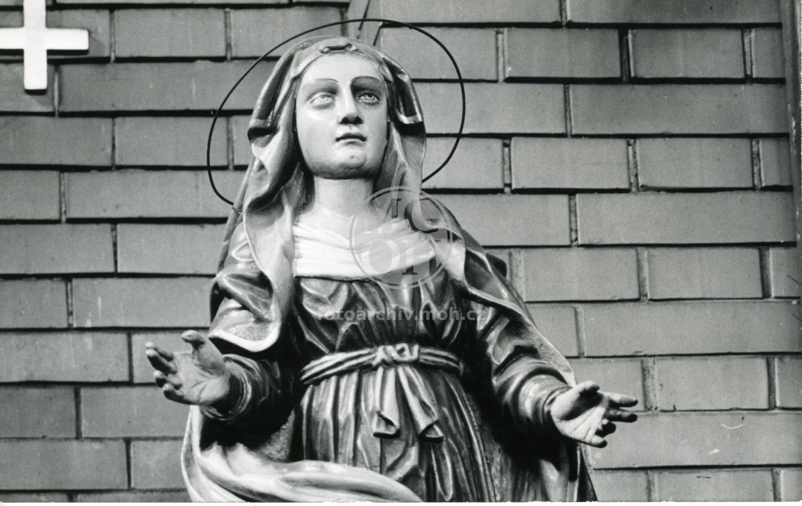 Fotografie - Kostel Proměnění Páně : Ukřižování, původně ze hřbitova v RK