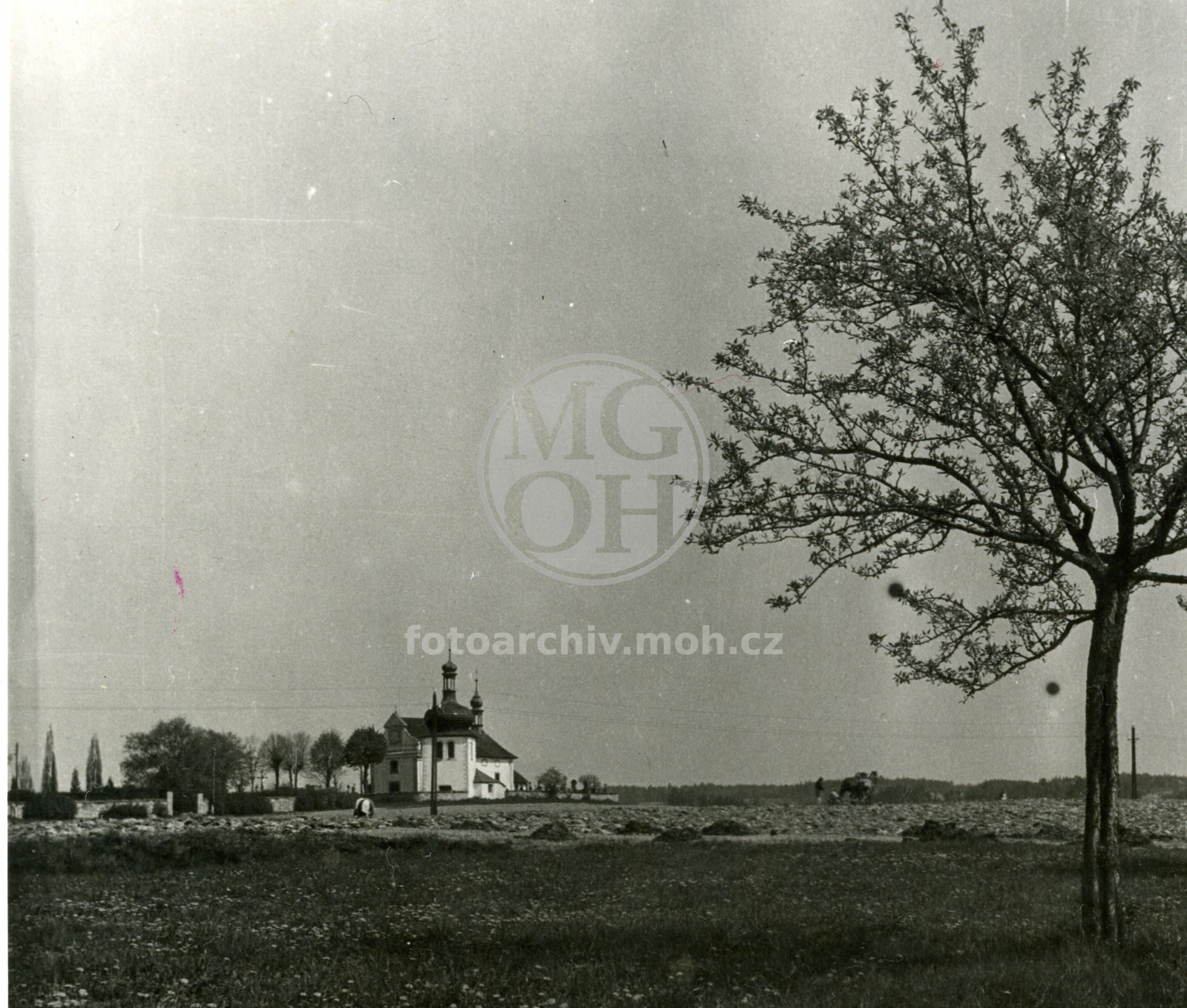 Fotografie - Kostel sv. Ducha - v krajině