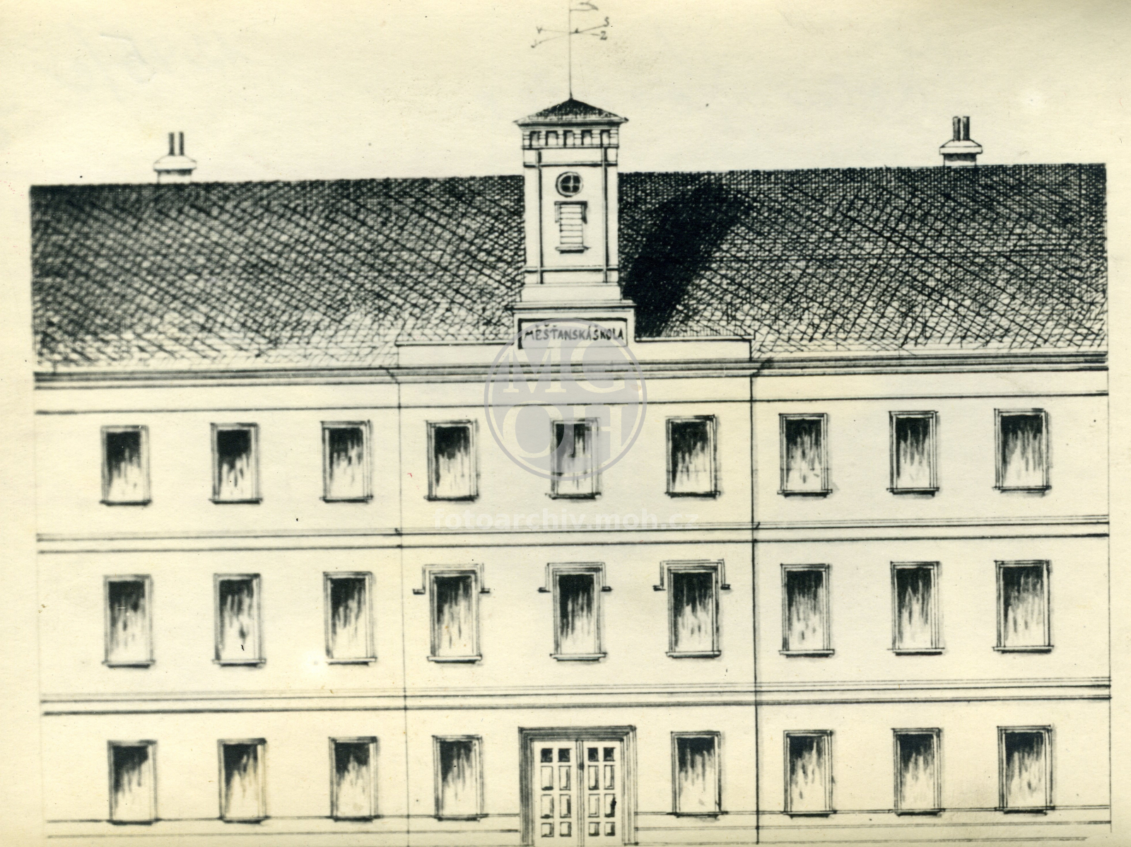 Fotografie - Měšťanská škola, 2 poschodí, empírová věžička