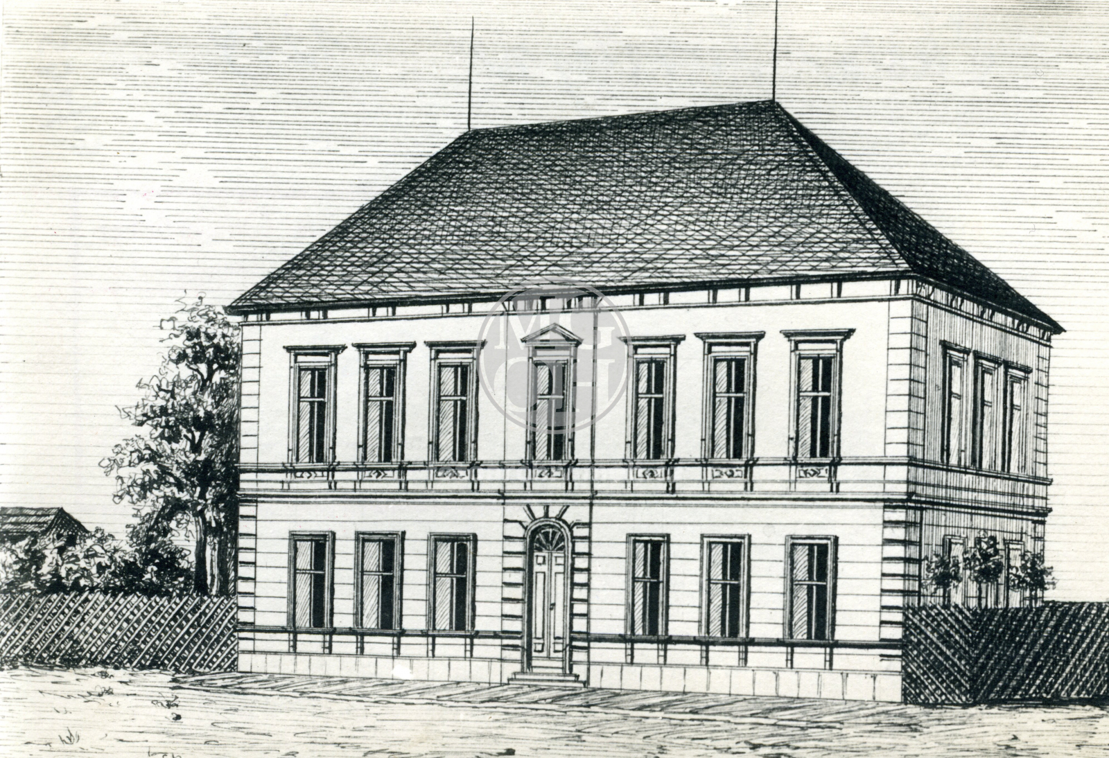 Fotografie - Škola zděná, klasicistický sloh, l.patro bosáž