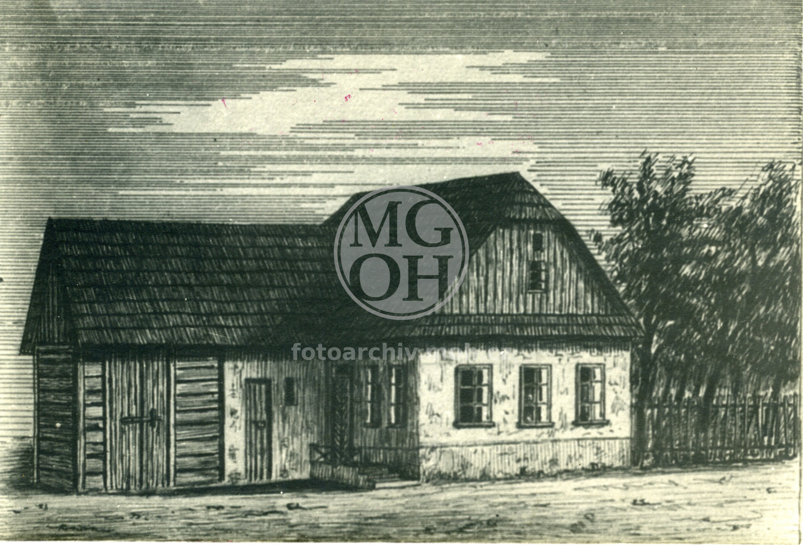 Fotografie - Škola roubená, omítnutá, šindel úhlopříčně,