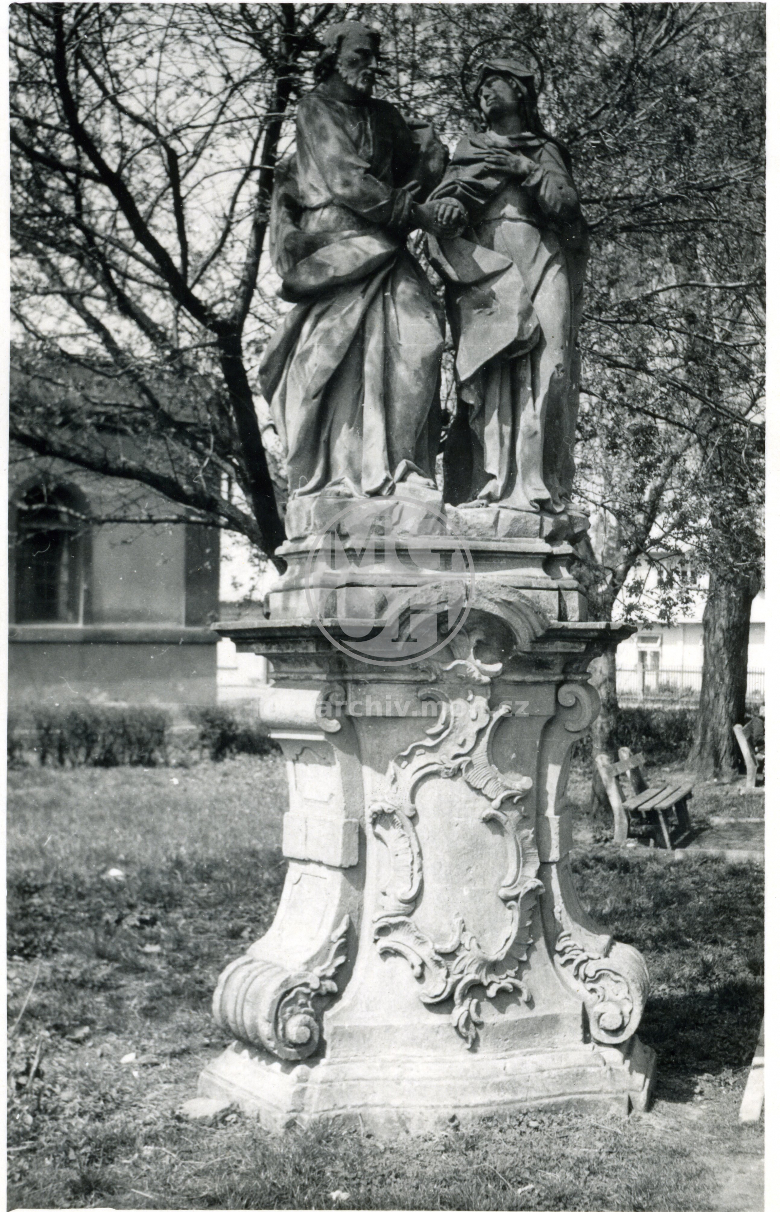 Fotografie - Sousoší - loučení Krista s Marií. Pod kostelem sv. Havla
