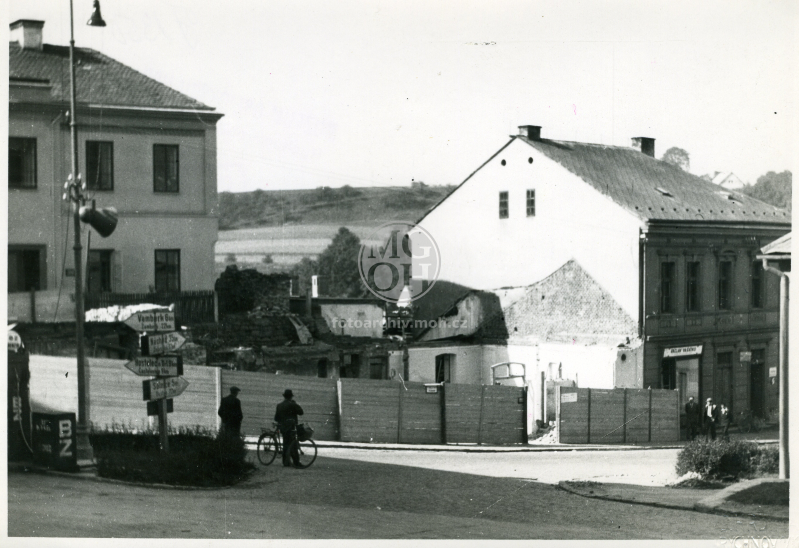 Fotografie - Ulice Čsl. armády - stavba Preclíkova domu