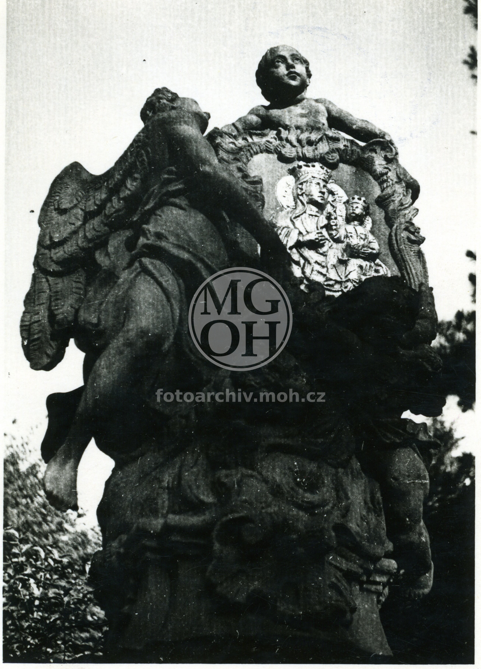 Fotografie - Sousoší mariánského obrazu pod pivovarem
