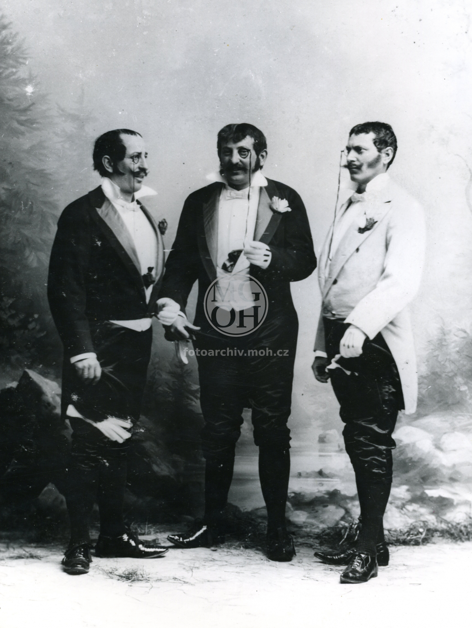 Fotografie - Osoba: Zöllner Karel, Filip a Ferdinand, herci venkovské div. Společnosti