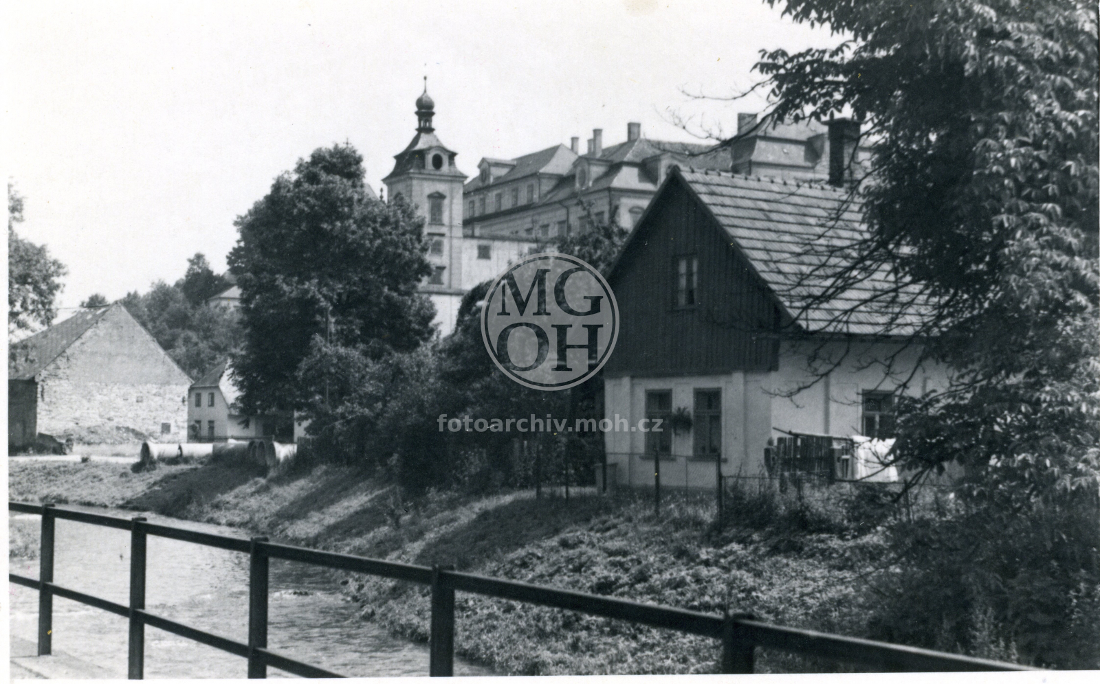 Fotografie - Zámek od Kněžny z mostu
