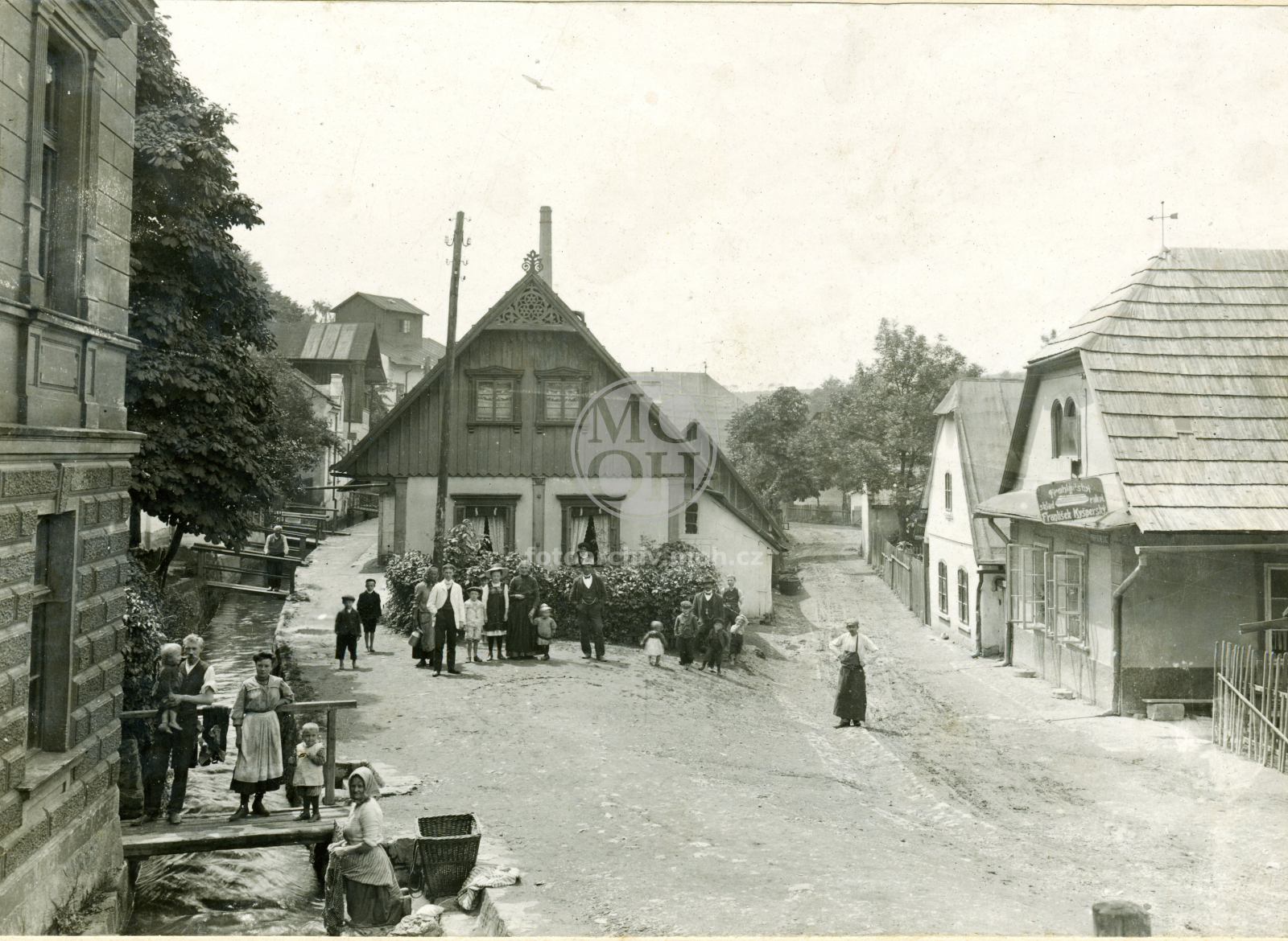 Fotografie - Chaloupka pod zámkem
