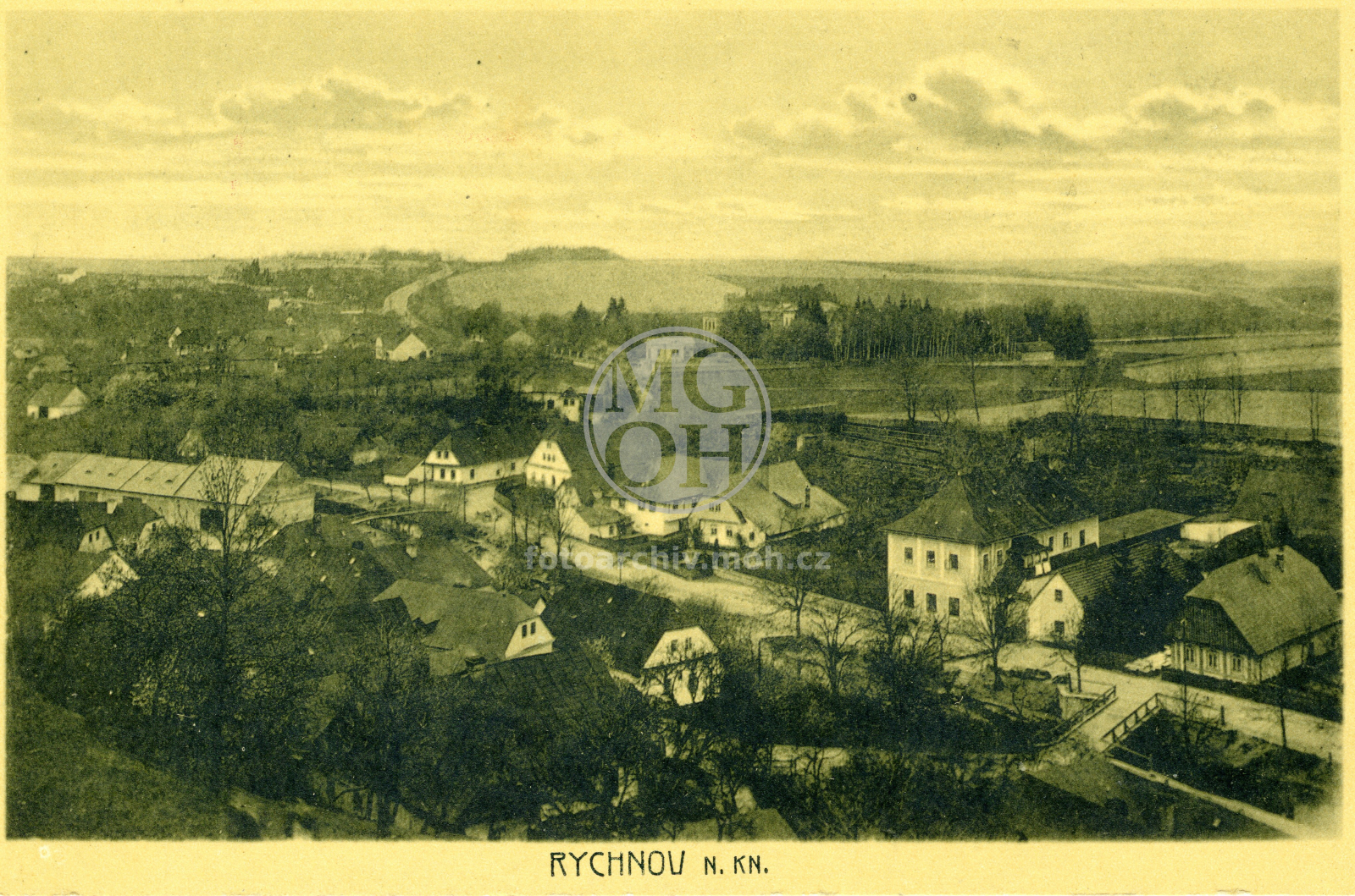 Fotografie - Pohled na město - Pelclovo nábřeží