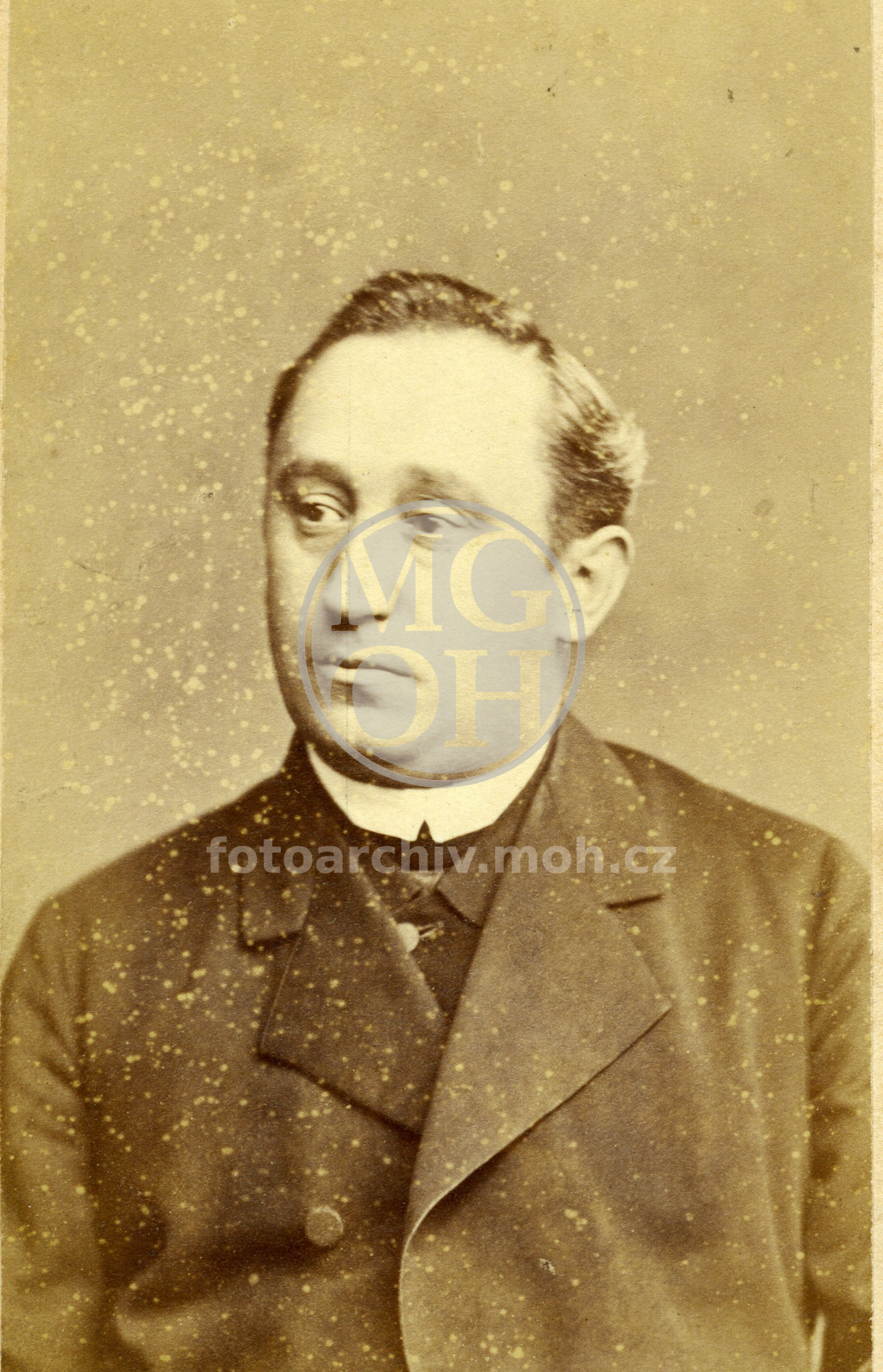 Fotografie - Farář
Osoba: Knops