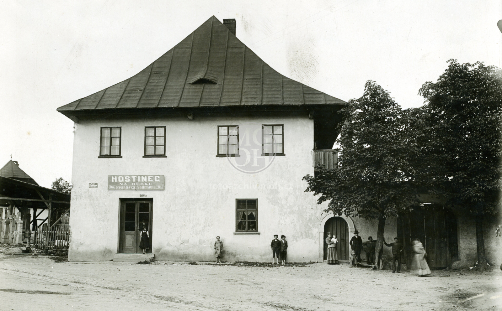 Fotografie - Hostinec na Burku před r. 1914