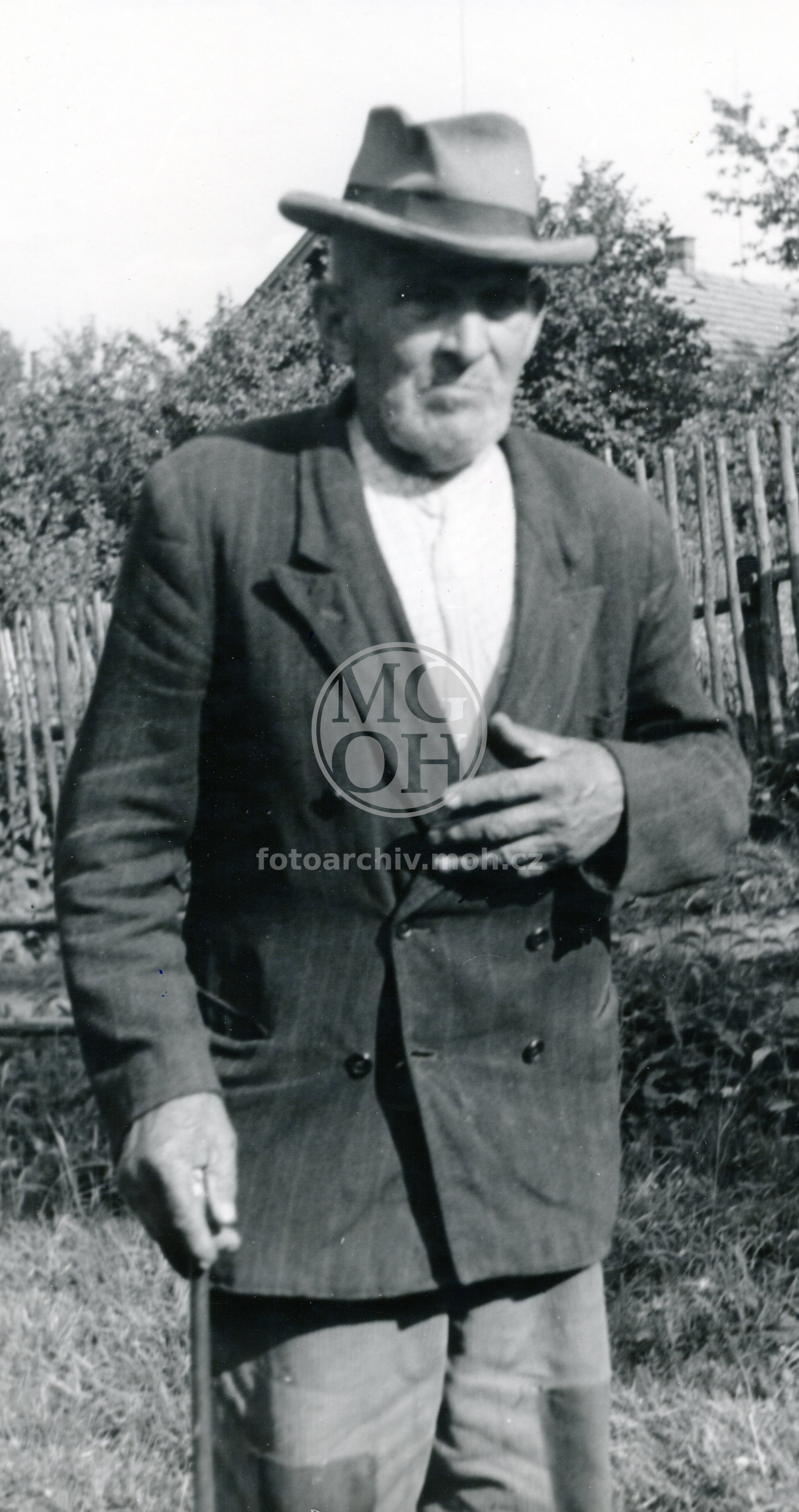 Fotografie - Všední oblečení
Osoba: Syrový František