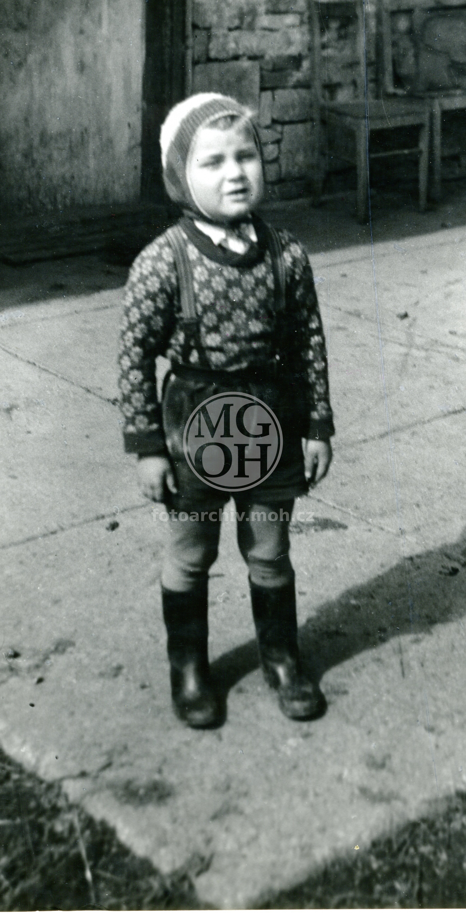 Fotografie - Ve všedním podzimním oblečení
Osoba: Bek Miloš