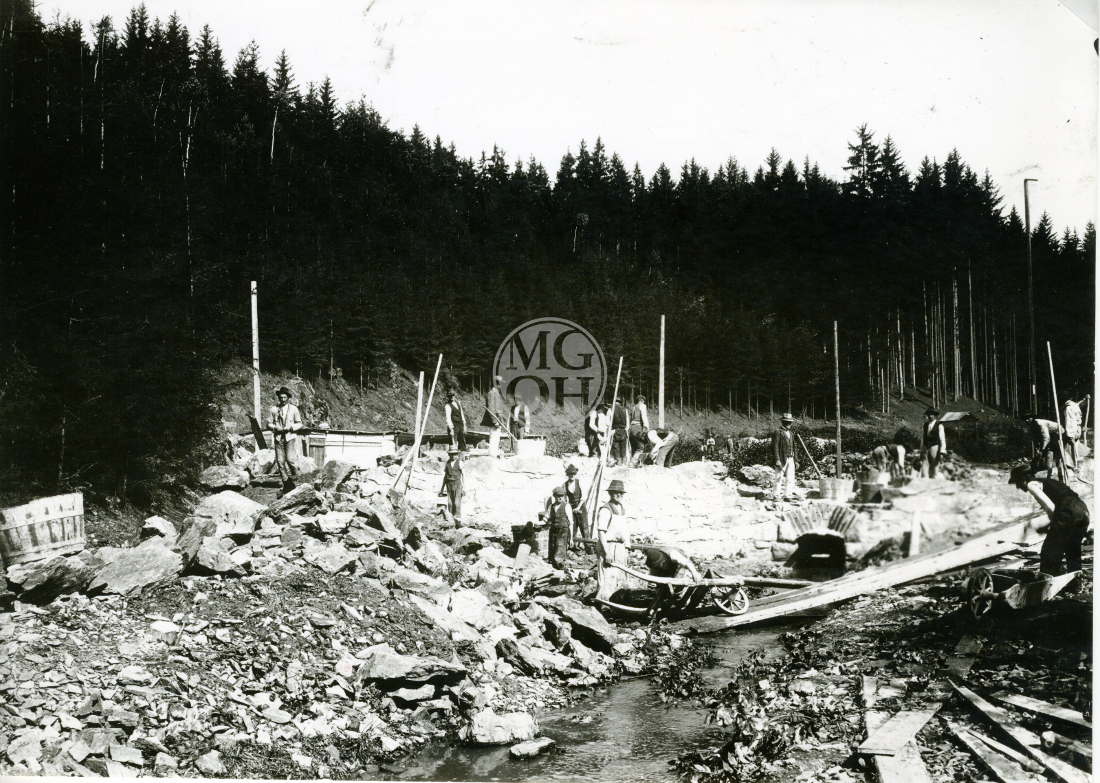 Fotografie - Stavba koupaliště