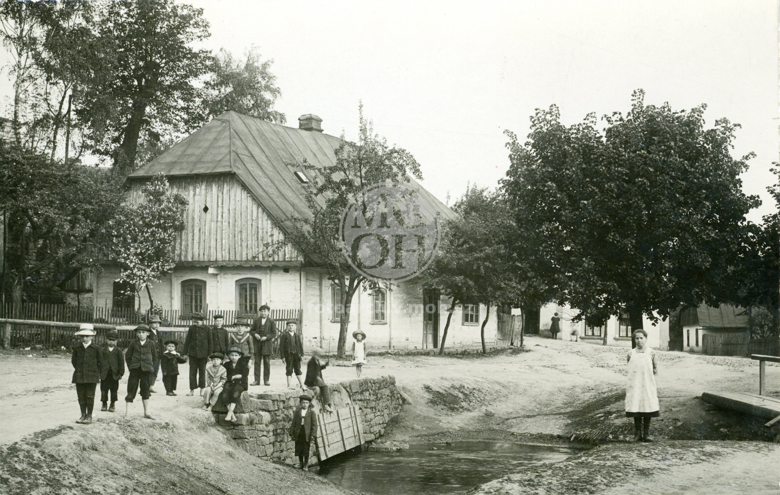 Fotografie - Stavení pod sv. Havlem proti jatkám (později Hospod. Družstvo)