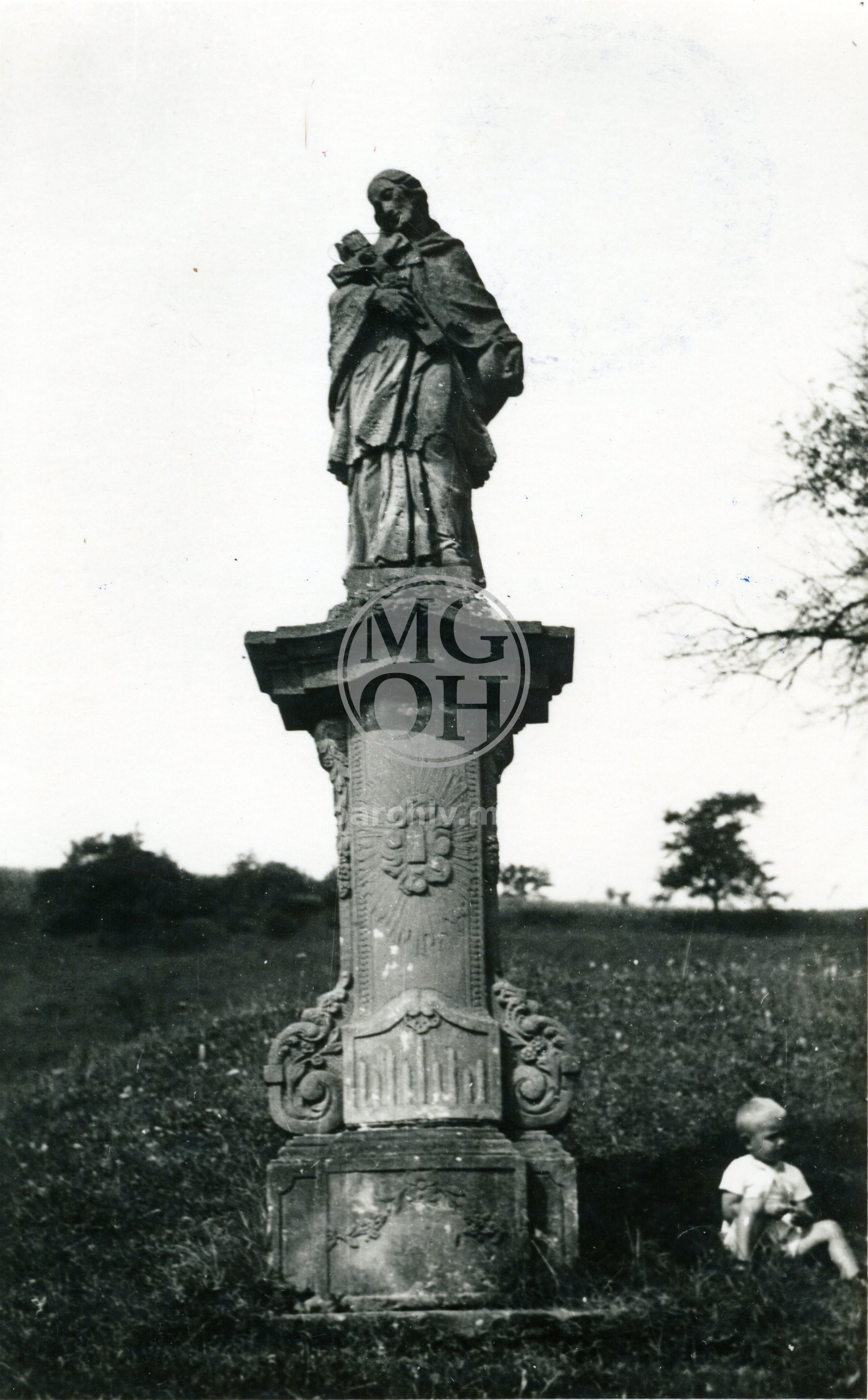 Fotografie - Plastika Sv. Jan Nepomucký na Malé Láni