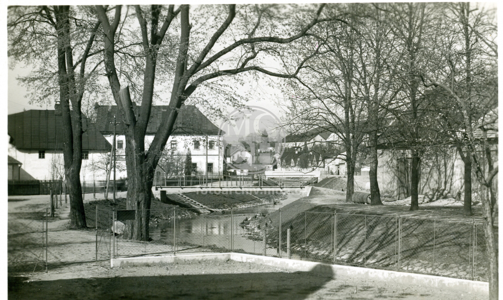 Fotografie - Pelclovo nábřeží