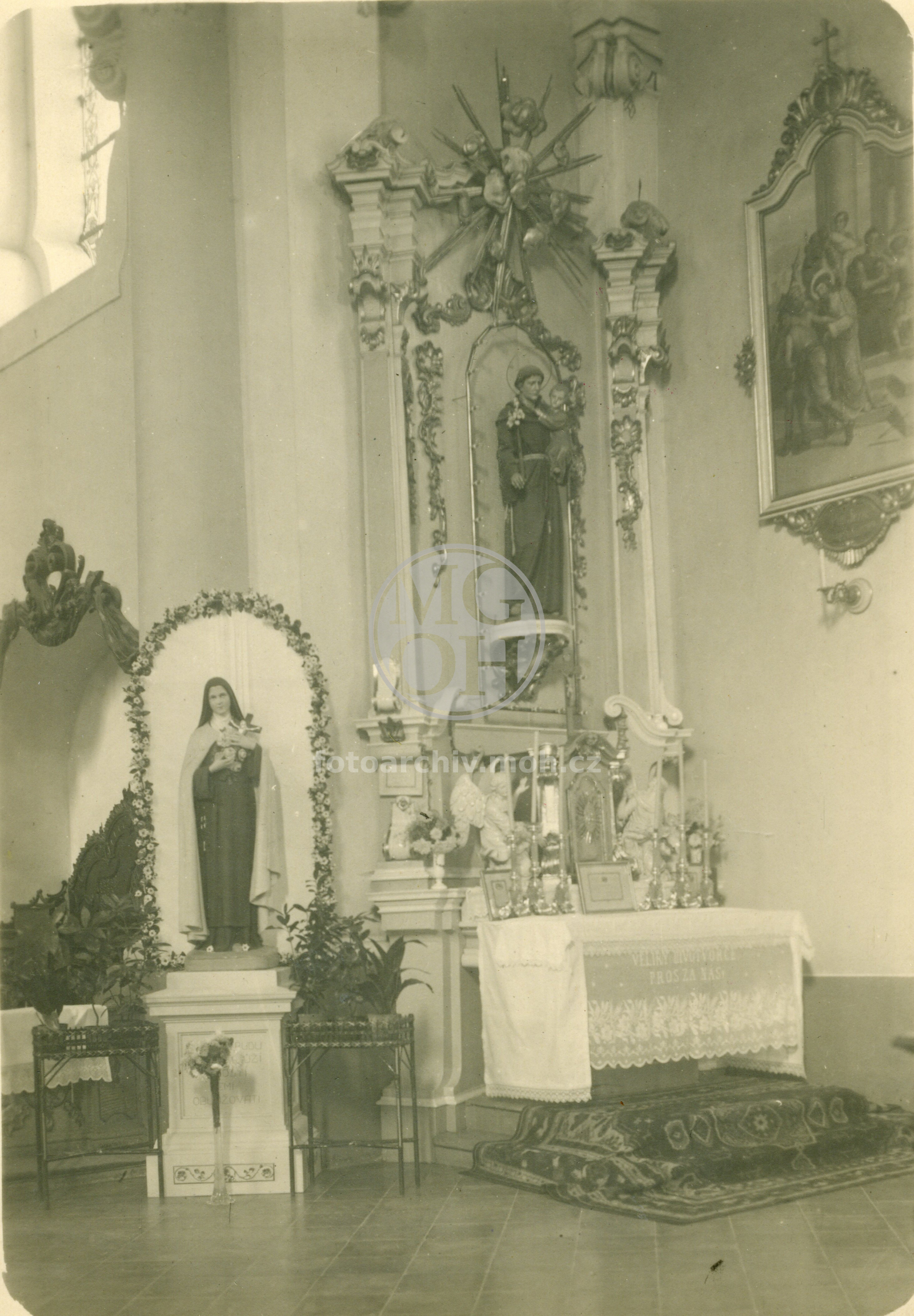 Fotografie - Vnitřek kostela Sv. Jiří 1773