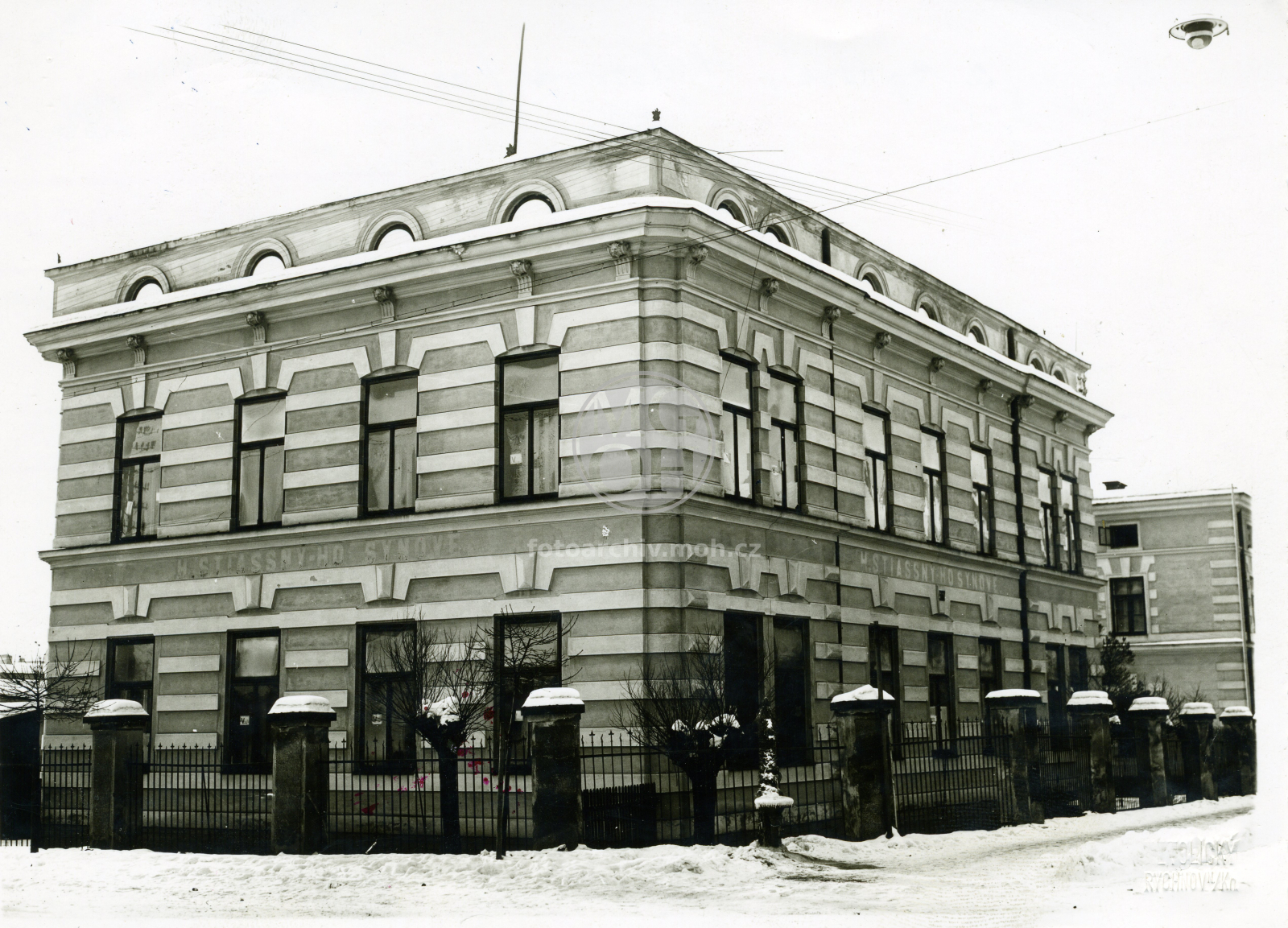 Fotografie - Tkalcovna u nádraží
Osoba: Stiassny a synové