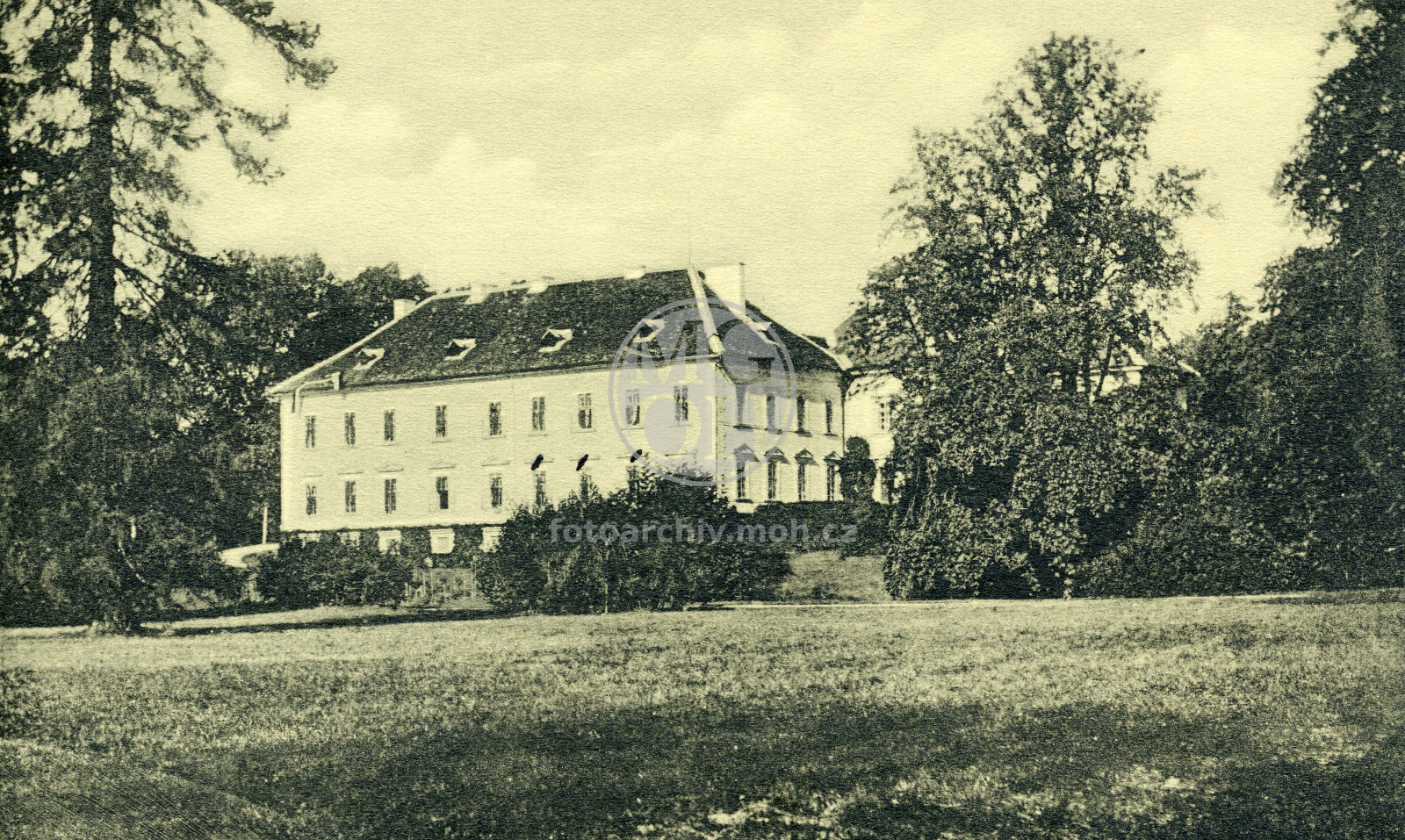 Fotografie - Zámek Černíkovice