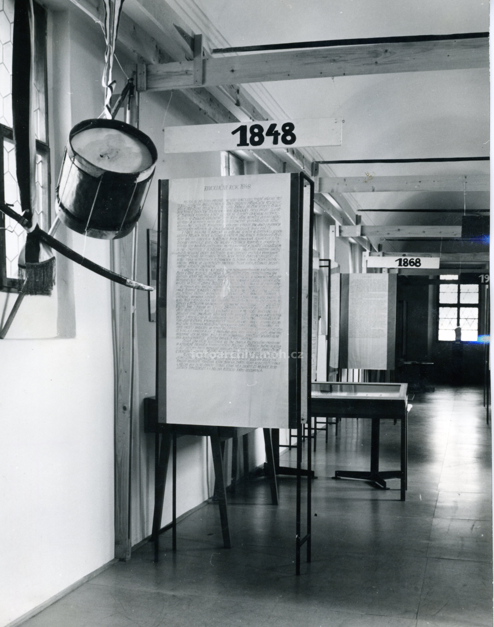 Fotografie - Výstavy : Doba dokumenty, Etn. obrázky, arch. dokumenty, přednáška Fr. Fryče