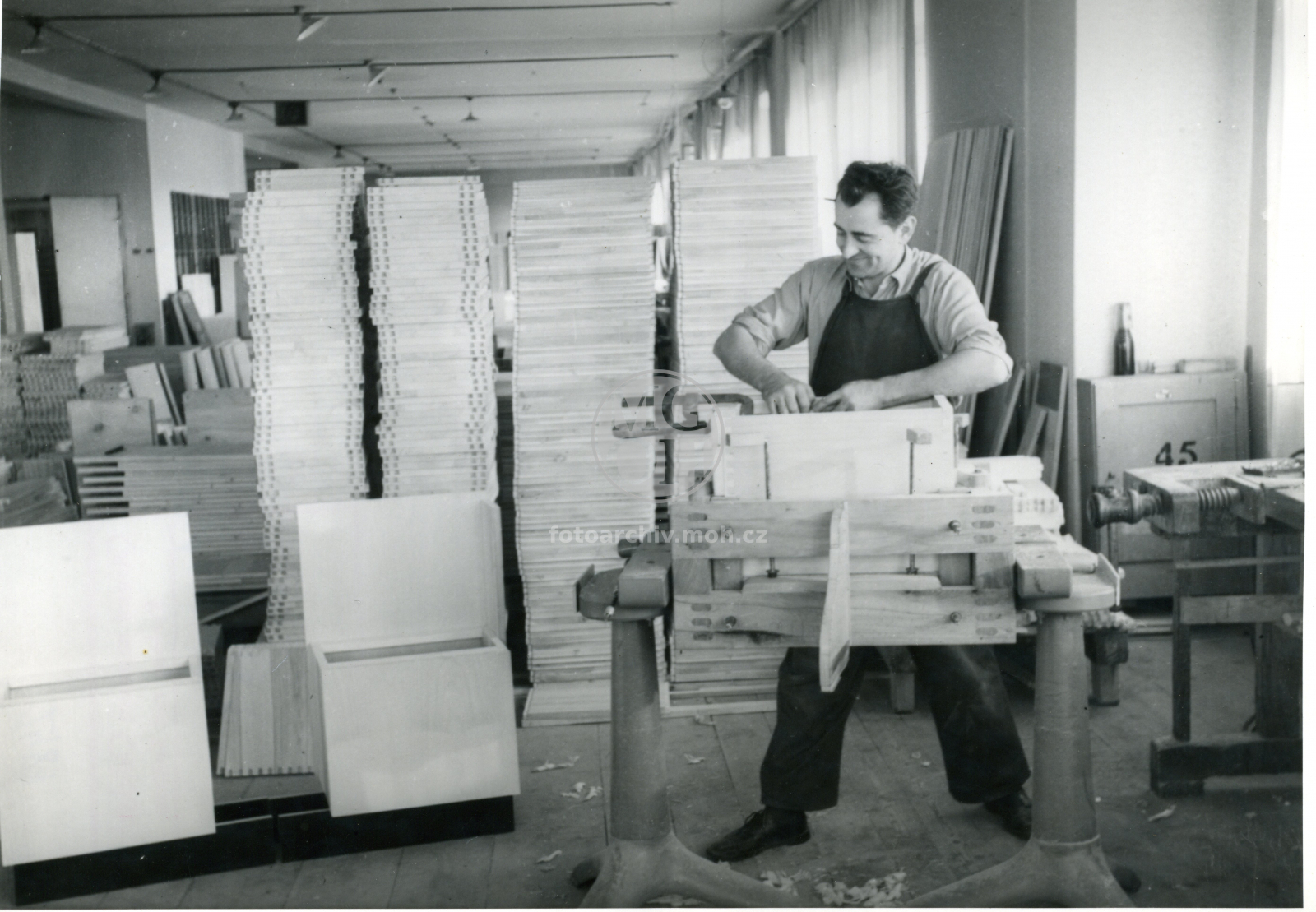 Fotografie - Výroba v Čes. nábytku