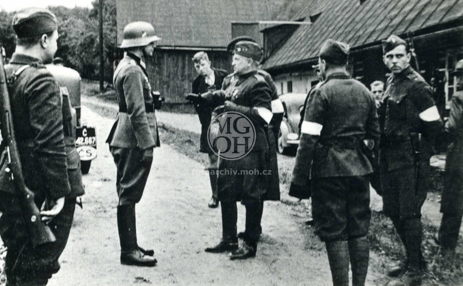 Fotografie - Předávání čs. hranice