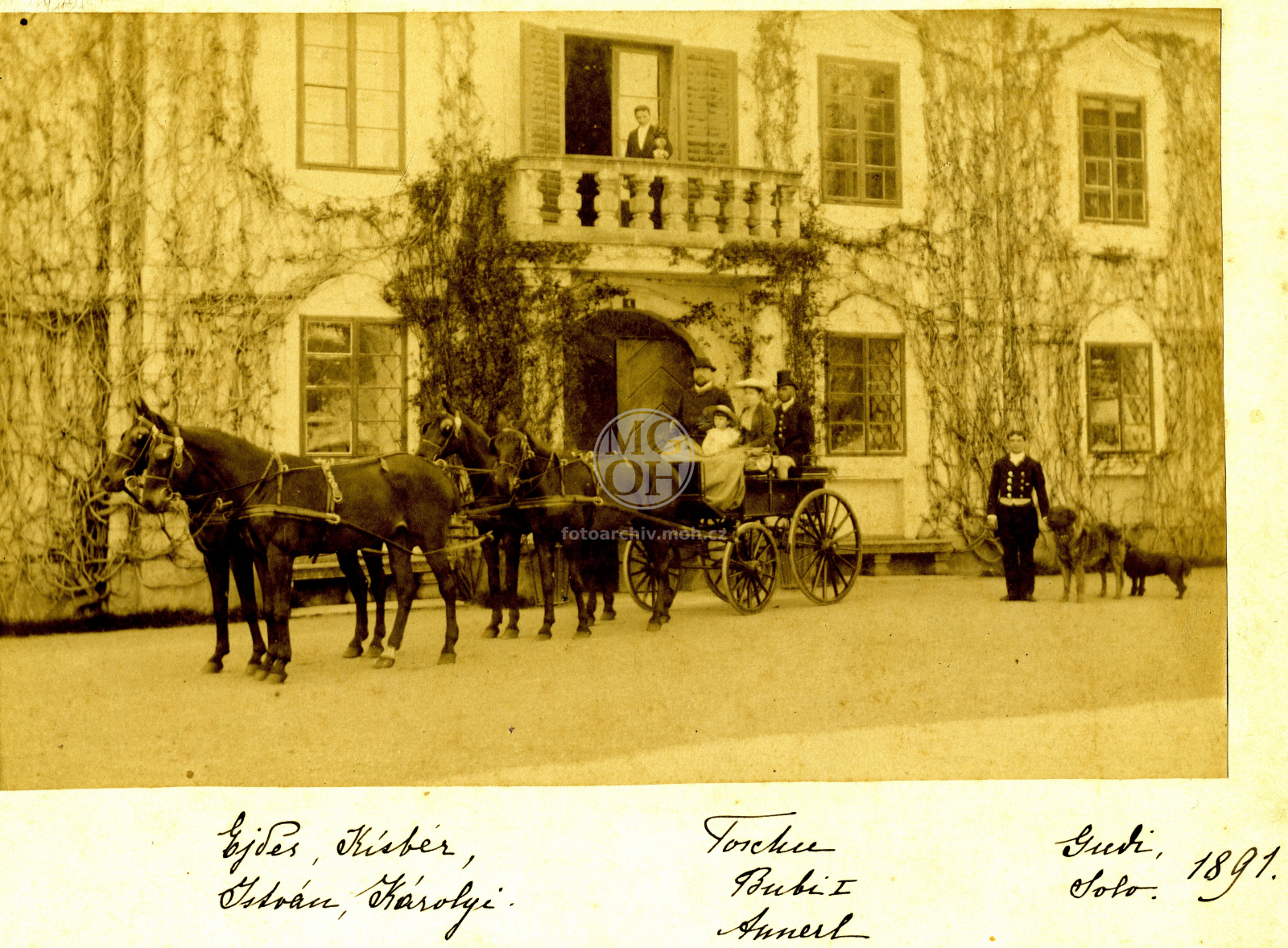 Fotografie - Zámek, panstvo v kočáru -  karton