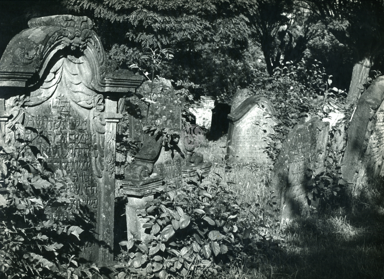 Fotografie - Sochy, lid. arch., nám., náhr. deska, socha P. Marie ze Sv. Havla