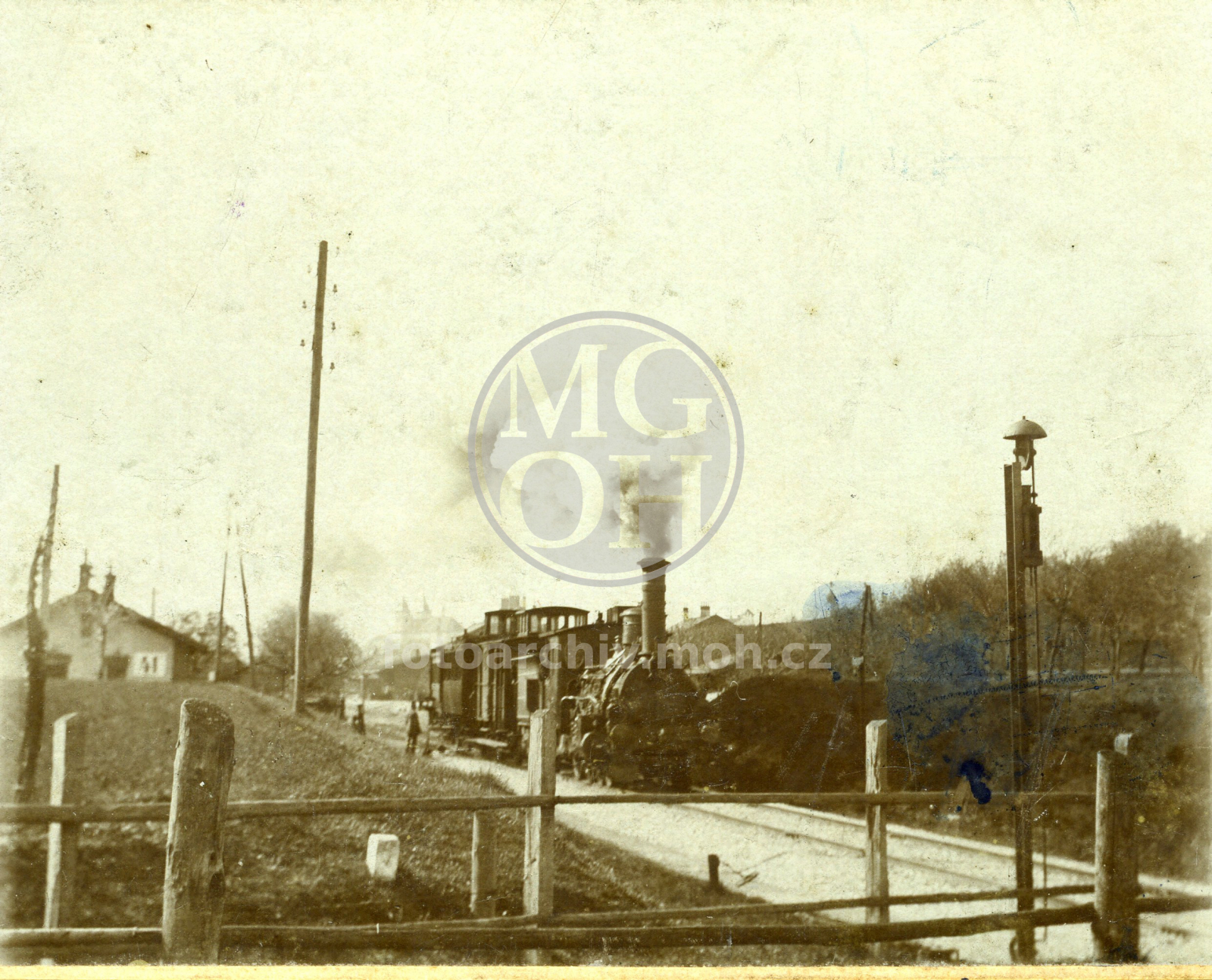 Fotografie - Nádraží - vlak k Doudlebám