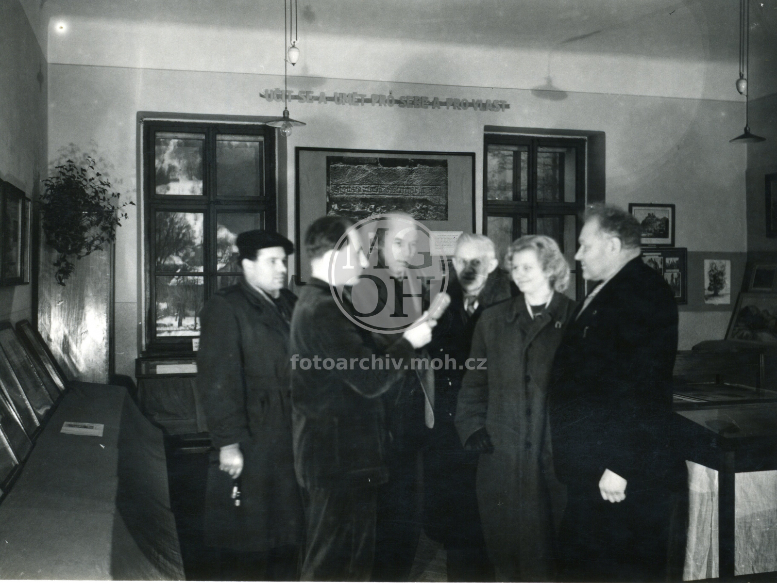 Fotografie - Výstava Po stopách Jiráskova "Pokladu"